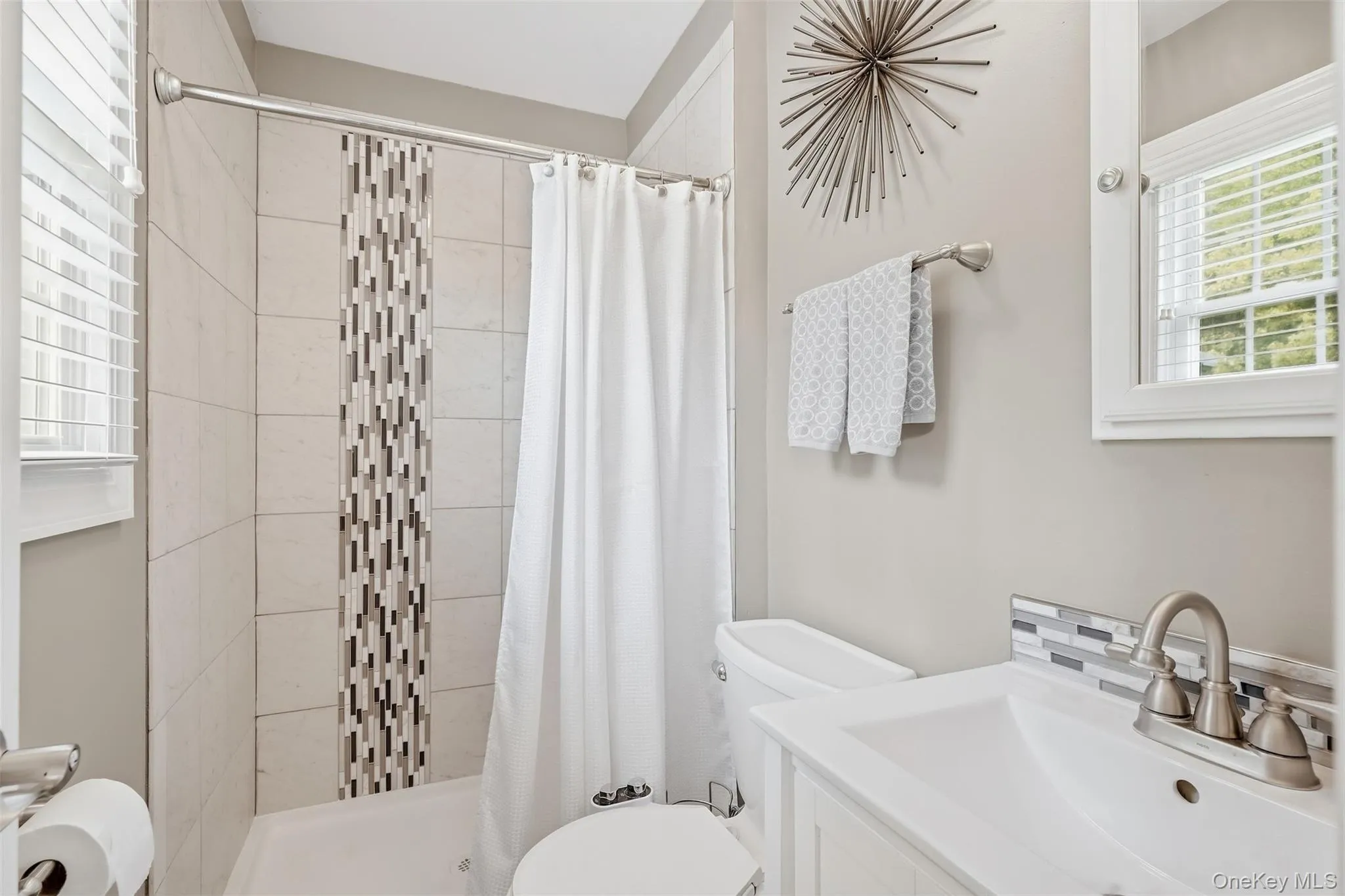 17 High Hill Avenue, Warwick (town), NY, 3 Bedrooms Bedrooms, 8 Rooms Rooms,2 BathroomsBathrooms,Residential,For Rent,High Hill,0,1054146 17 High Hill Avenue, Warwick (town), NY, 3 Bedrooms Bedrooms, 8 Rooms Rooms,2 BathroomsBathrooms,Residential,For Rent,High Hill,0,1054146