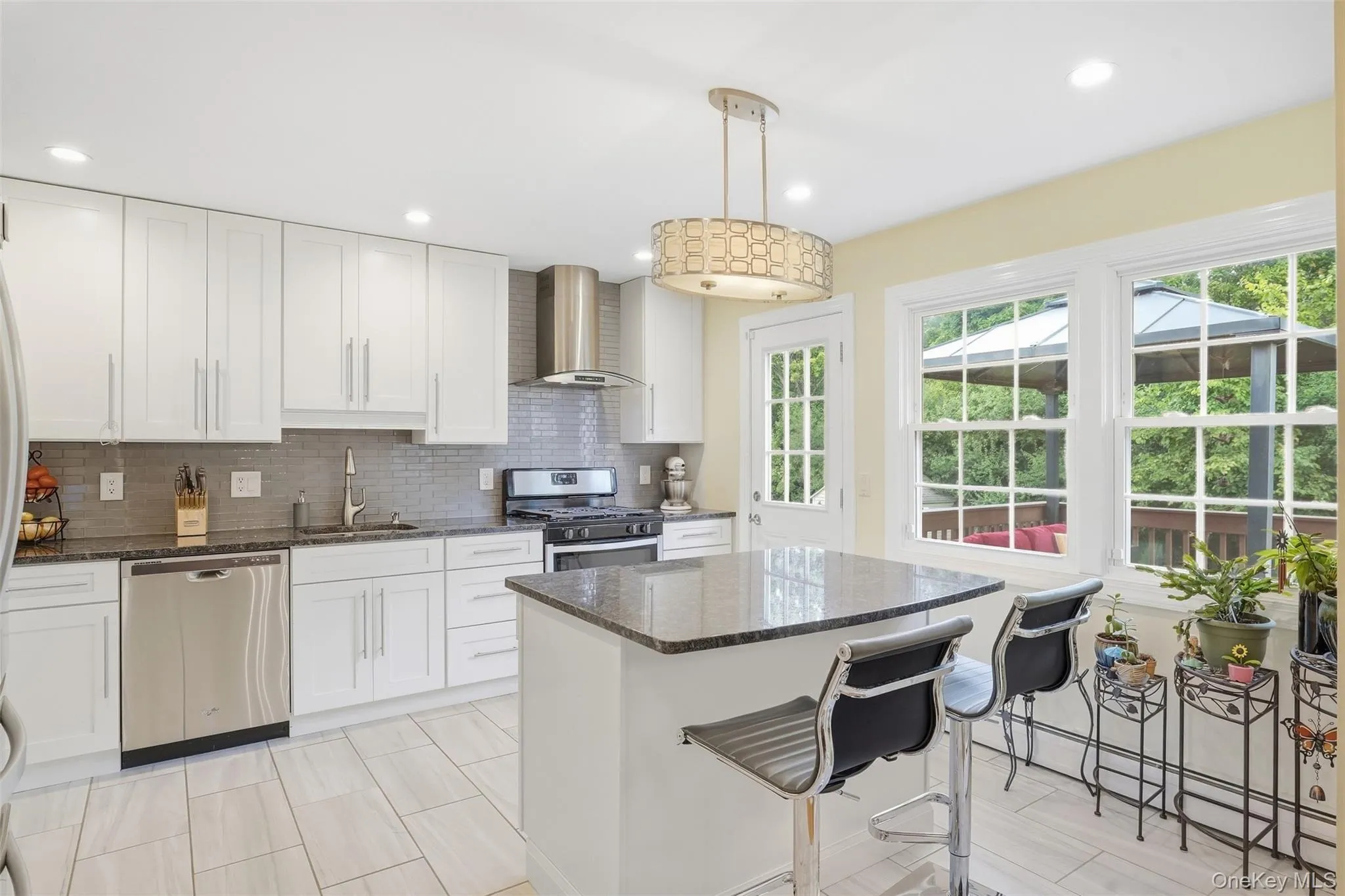 17 High Hill Avenue, Warwick (town), NY, 3 Bedrooms Bedrooms, 8 Rooms Rooms,2 BathroomsBathrooms,Residential,For Rent,High Hill,0,1054146 17 High Hill Avenue, Warwick (town), NY, 3 Bedrooms Bedrooms, 8 Rooms Rooms,2 BathroomsBathrooms,Residential,For Rent,High Hill,0,1054146