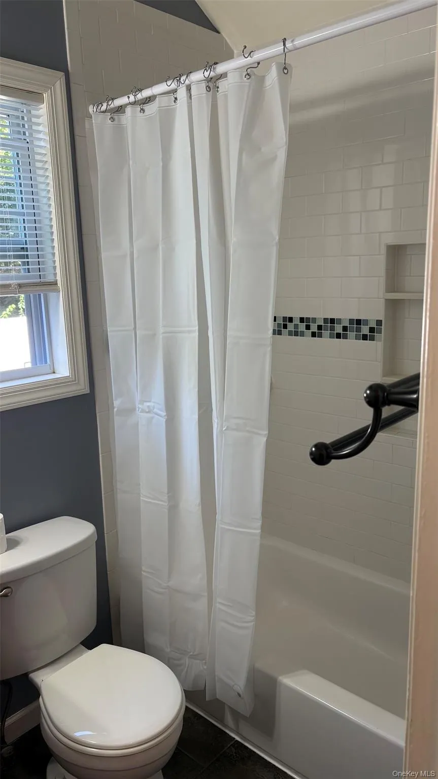 15 Park Avenue, Smithtown, NY, 3 Bedroom Bedrooms, 4 Room Rooms,1 BathroomBathrooms,Residential Lease,For Rent,Park,0,1054147 15 Park Avenue, Smithtown, NY, 3 Bedroom Bedrooms, 4 Room Rooms,1 BathroomBathrooms,Residential Lease,For Rent,Park,0,1054147