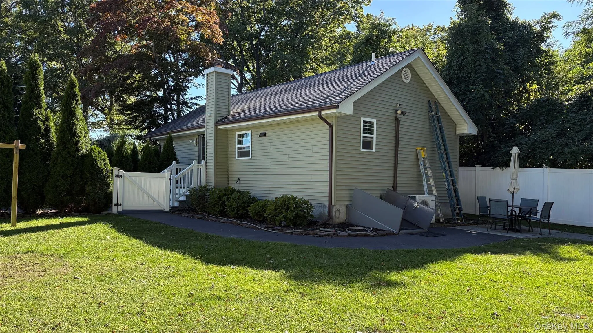 15 Park Avenue, Smithtown, NY, 3 Bedroom Bedrooms, 4 Room Rooms,1 BathroomBathrooms,Residential Lease,For Rent,Park,0,1054147 15 Park Avenue, Smithtown, NY, 3 Bedroom Bedrooms, 4 Room Rooms,1 BathroomBathrooms,Residential Lease,For Rent,Park,0,1054147