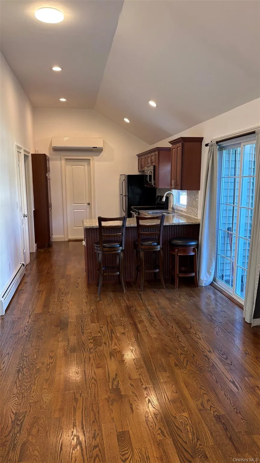 15 Park Avenue, Smithtown, NY, 3 Bedroom Bedrooms, 4 Room Rooms,1 BathroomBathrooms,Residential Lease,For Rent,Park,0,1054147 15 Park Avenue, Smithtown, NY, 3 Bedroom Bedrooms, 4 Room Rooms,1 BathroomBathrooms,Residential Lease,For Rent,Park,0,1054147