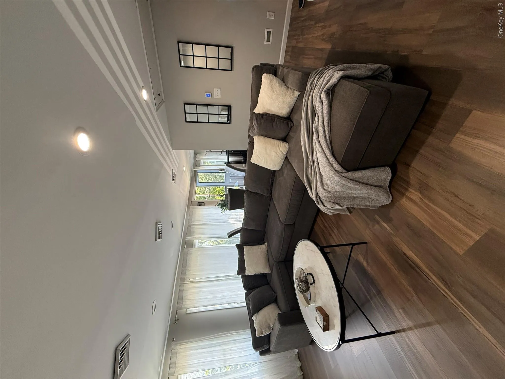 Nice size living room with heated floor Nice size living room with heated floor