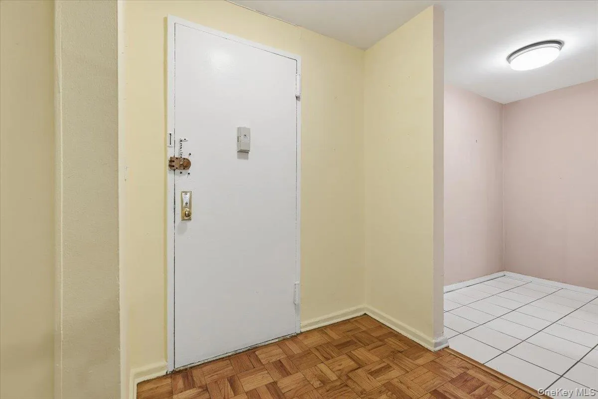 75 238th Street, New York, NY, 1 Bedroom Bedrooms, 3 Rooms Rooms,1 BathroomBathrooms,Residential,For Rent,238th,0,1054155 75 238th Street, New York, NY, 1 Bedroom Bedrooms, 3 Rooms Rooms,1 BathroomBathrooms,Residential,For Rent,238th,0,1054155