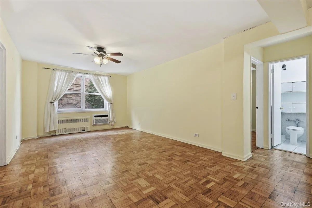 75 238th Street, New York, NY, 1 Bedroom Bedrooms, 3 Rooms Rooms,1 BathroomBathrooms,Residential,For Rent,238th,0,1054155 75 238th Street, New York, NY, 1 Bedroom Bedrooms, 3 Rooms Rooms,1 BathroomBathrooms,Residential,For Rent,238th,0,1054155