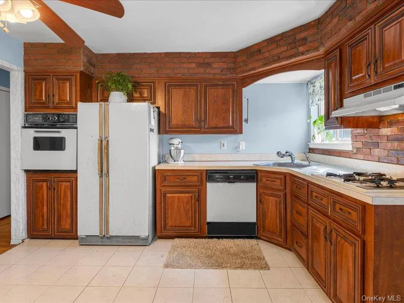 270 Browns Road, Smithtown, NY, 3 Bedrooms Bedrooms, 6 Rooms Rooms,1 BathroomBathrooms,Residential,For Rent,Browns,0,1054159 270 Browns Road, Smithtown, NY, 3 Bedrooms Bedrooms, 6 Rooms Rooms,1 BathroomBathrooms,Residential,For Rent,Browns,0,1054159