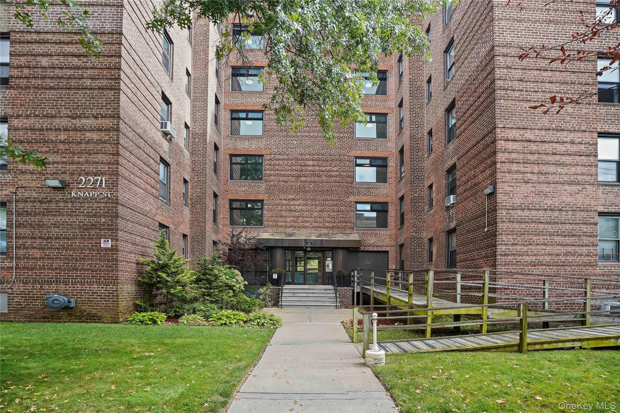 2271 Knapp Street, New York, NY, 2 Bedrooms Bedrooms, 4 Rooms Rooms,1 BathroomBathrooms,Residential,For Rent,Knapp,0,1054160 2271 Knapp Street, New York, NY, 2 Bedrooms Bedrooms, 4 Rooms Rooms,1 BathroomBathrooms,Residential,For Rent,Knapp,0,1054160