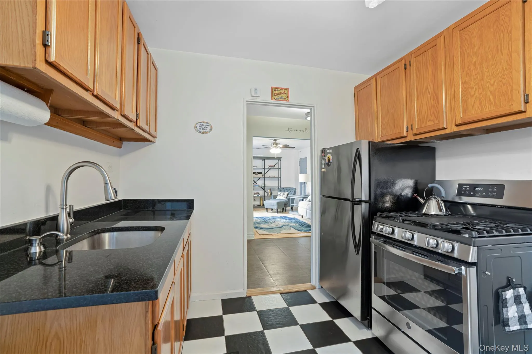 2271 Knapp Street, New York, NY, 2 Bedrooms Bedrooms, 4 Rooms Rooms,1 BathroomBathrooms,Residential,For Rent,Knapp,0,1054160 2271 Knapp Street, New York, NY, 2 Bedrooms Bedrooms, 4 Rooms Rooms,1 BathroomBathrooms,Residential,For Rent,Knapp,0,1054160