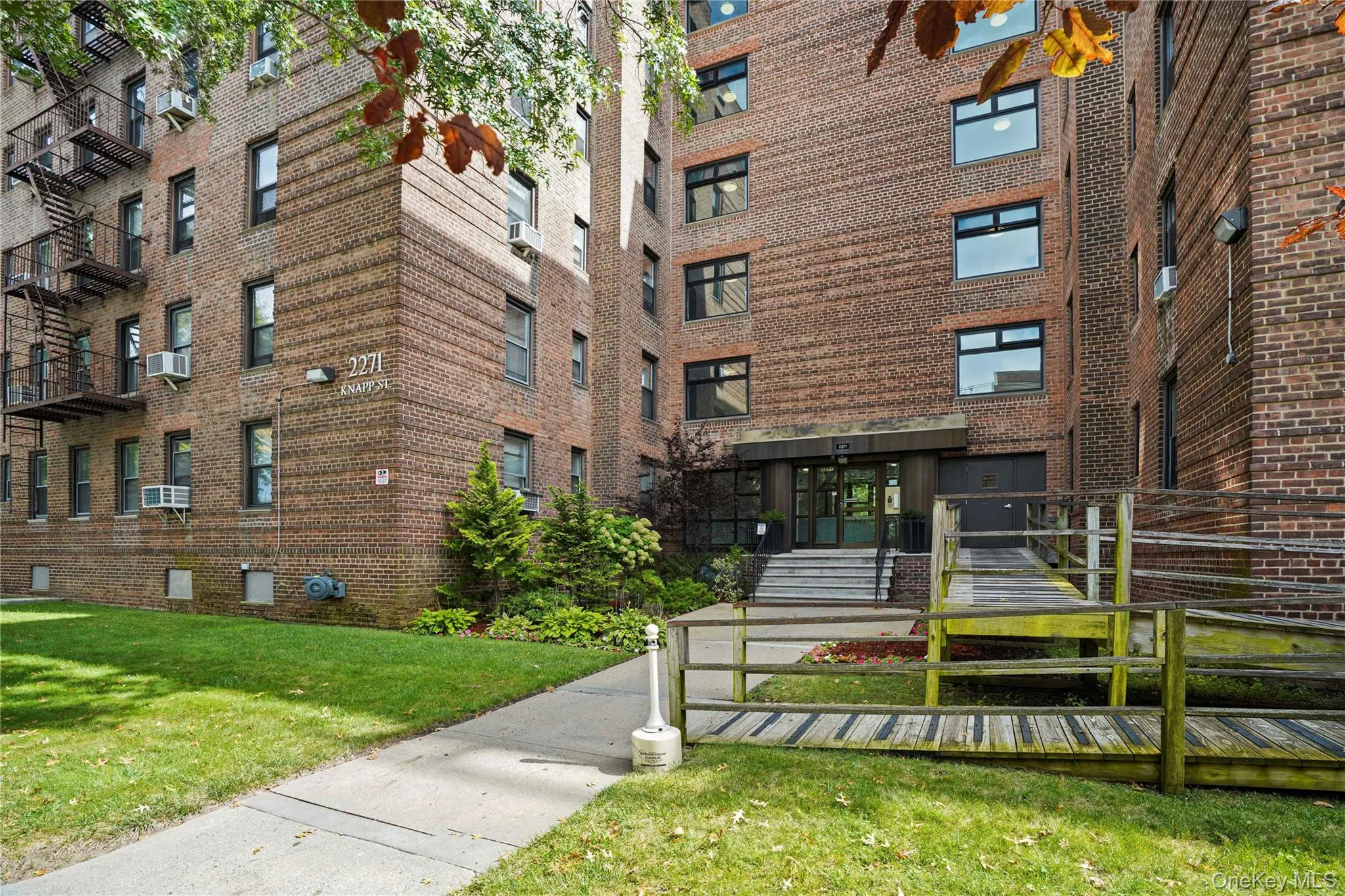 2271 Knapp Street, New York, NY, 2 Bedrooms Bedrooms, 4 Rooms Rooms,1 BathroomBathrooms,Residential,For Rent,Knapp,0,1054160 2271 Knapp Street, New York, NY, 2 Bedrooms Bedrooms, 4 Rooms Rooms,1 BathroomBathrooms,Residential,For Rent,Knapp,0,1054160