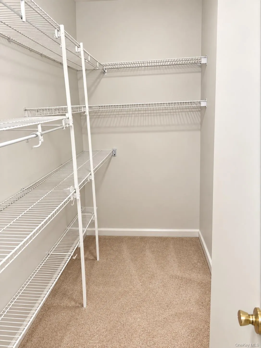 Primary Bedroom en-suite with bath and walk in closet Primary Bedroom en-suite with bath and walk in closet
