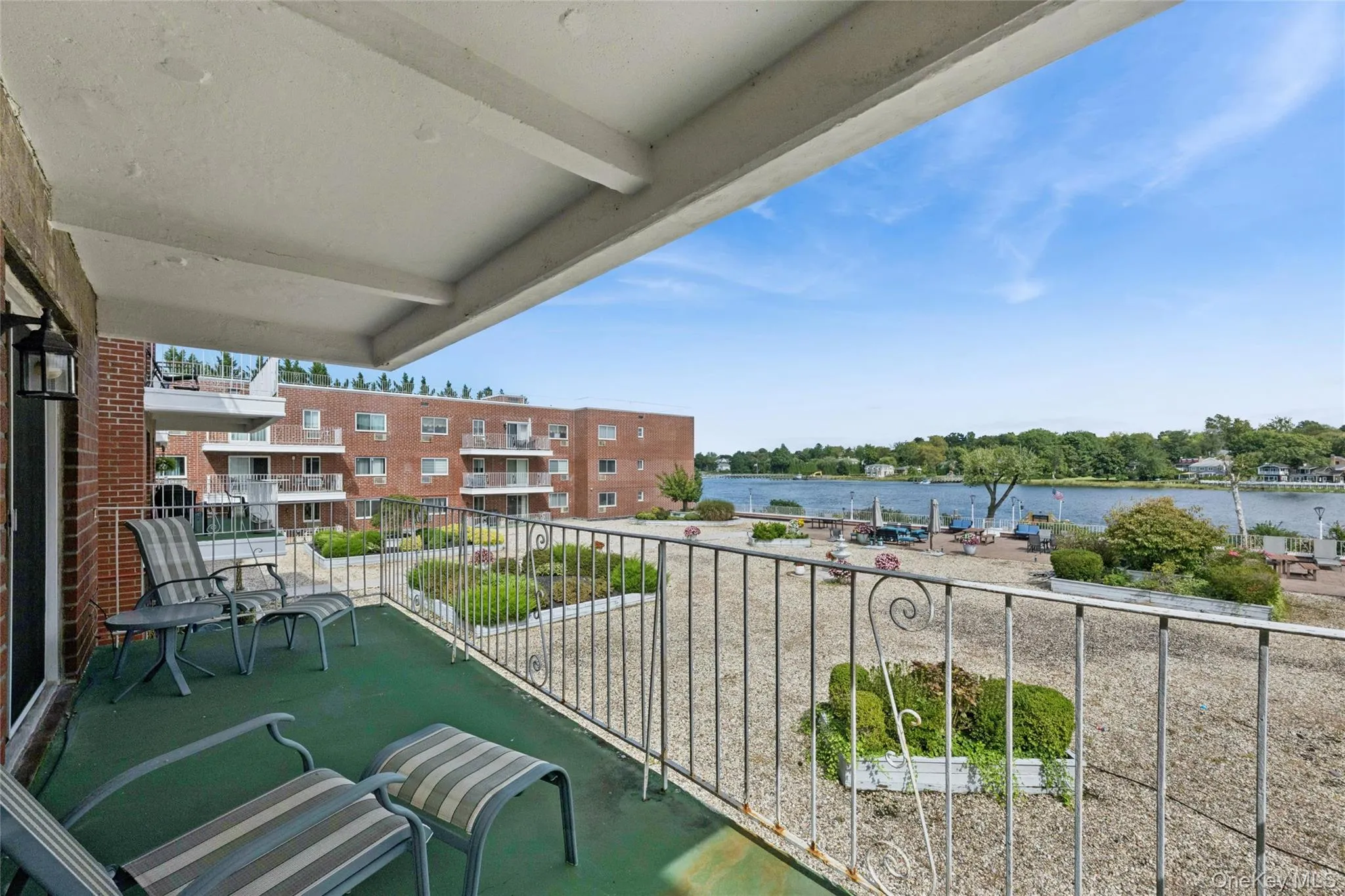 HUGE Balcony With Stunning View HUGE Balcony With Stunning View