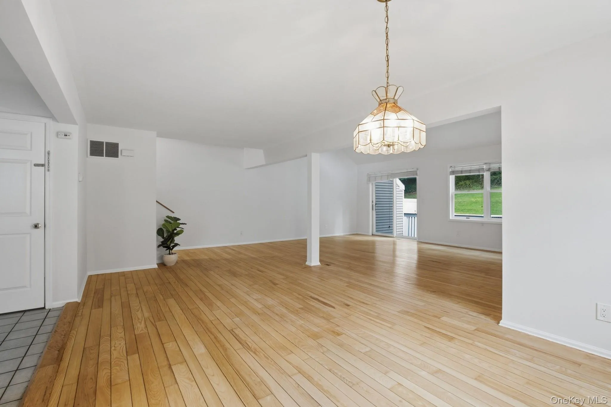 1452 Iroquois Street, Yorktown, NY, 2 Bedrooms Bedrooms, 8 Rooms Rooms,2 BathroomsBathrooms,Residential,For Rent,Iroquois,0,1054173 1452 Iroquois Street, Yorktown, NY, 2 Bedrooms Bedrooms, 8 Rooms Rooms,2 BathroomsBathrooms,Residential,For Rent,Iroquois,0,1054173