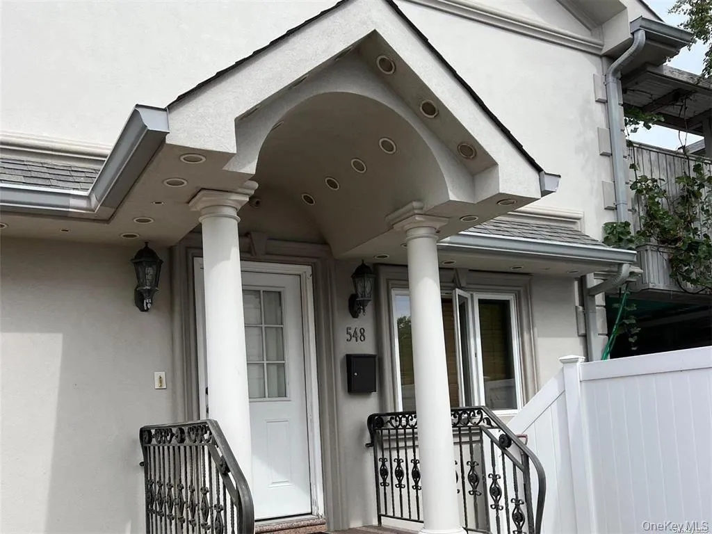 548 Strong Avenue, Babylon, NY, 2 Bedrooms Bedrooms, 4 Rooms Rooms,2 BathroomsBathrooms,Residential Lease,For Rent,Strong,0,1054178 548 Strong Avenue, Babylon, NY, 2 Bedrooms Bedrooms, 4 Rooms Rooms,2 BathroomsBathrooms,Residential Lease,For Rent,Strong,0,1054178