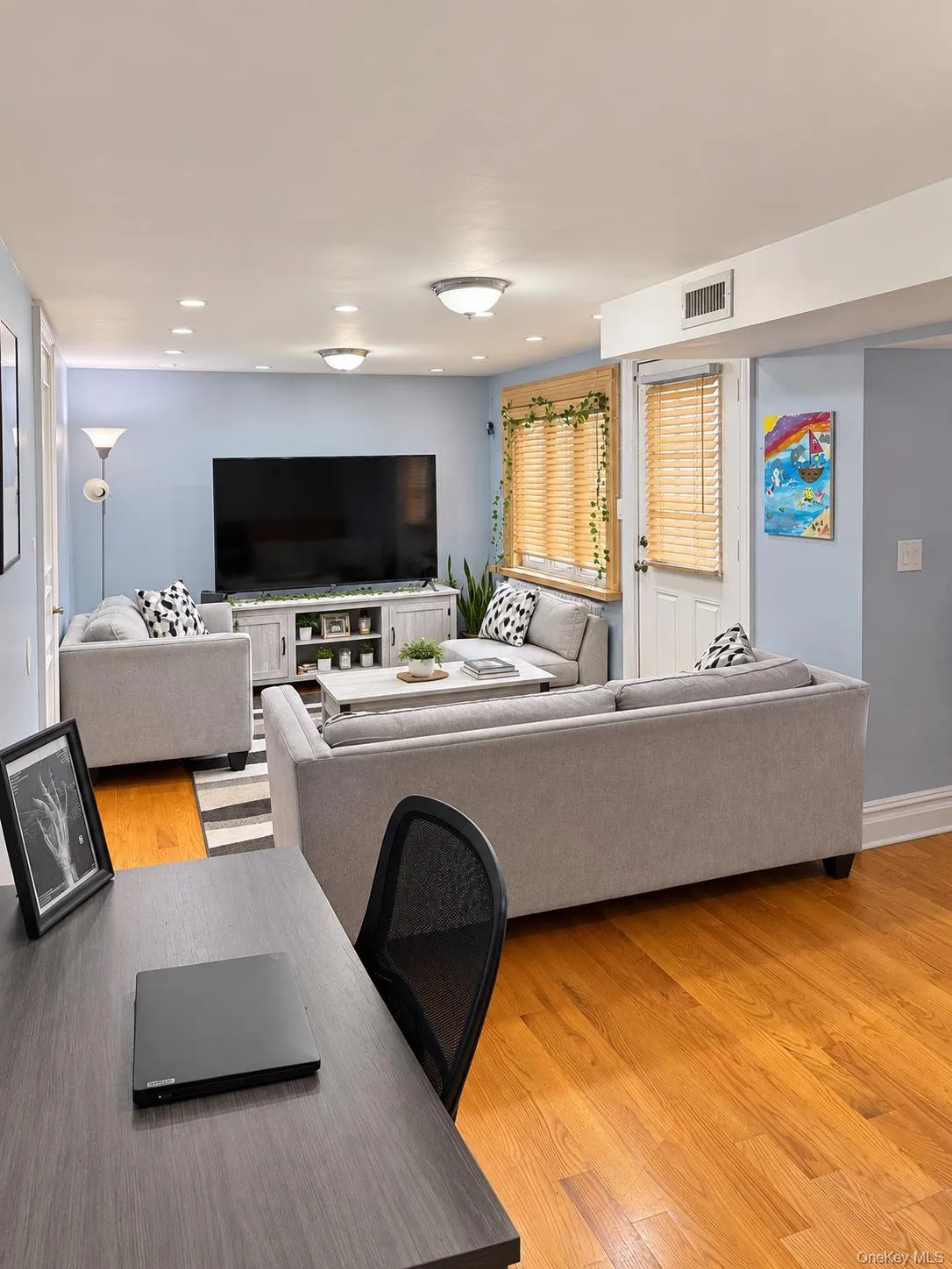 548 Strong Avenue, Babylon, NY, 2 Bedrooms Bedrooms, 4 Rooms Rooms,2 BathroomsBathrooms,Residential Lease,For Rent,Strong,0,1054178 548 Strong Avenue, Babylon, NY, 2 Bedrooms Bedrooms, 4 Rooms Rooms,2 BathroomsBathrooms,Residential Lease,For Rent,Strong,0,1054178