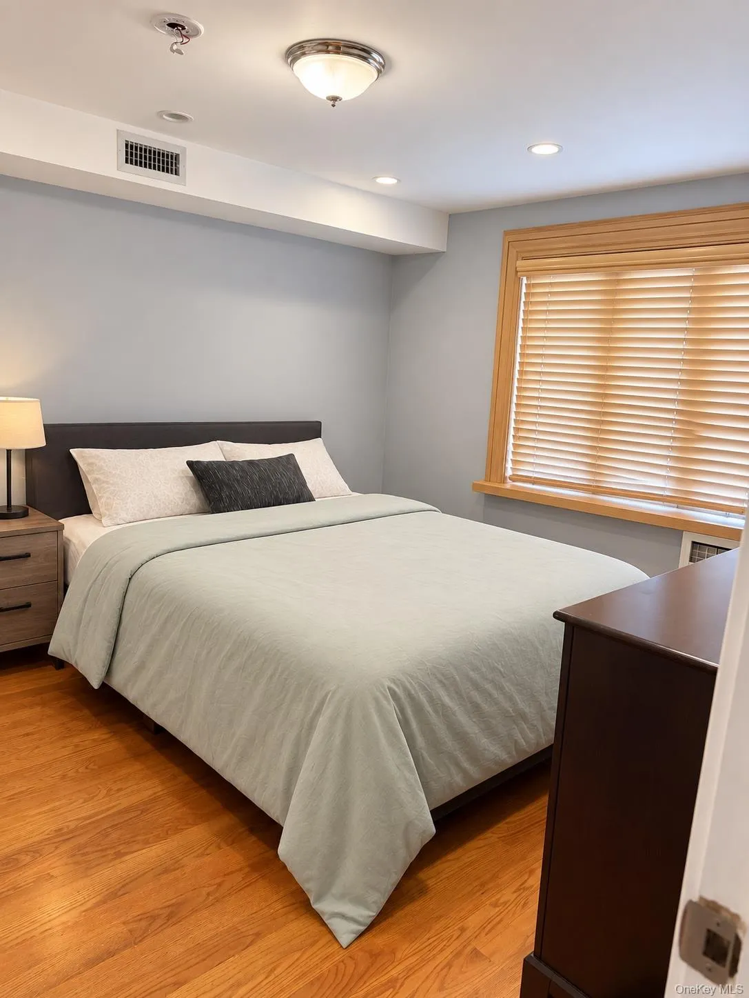 548 Strong Avenue, Babylon, NY, 2 Bedrooms Bedrooms, 4 Rooms Rooms,2 BathroomsBathrooms,Residential Lease,For Rent,Strong,0,1054178 548 Strong Avenue, Babylon, NY, 2 Bedrooms Bedrooms, 4 Rooms Rooms,2 BathroomsBathrooms,Residential Lease,For Rent,Strong,0,1054178