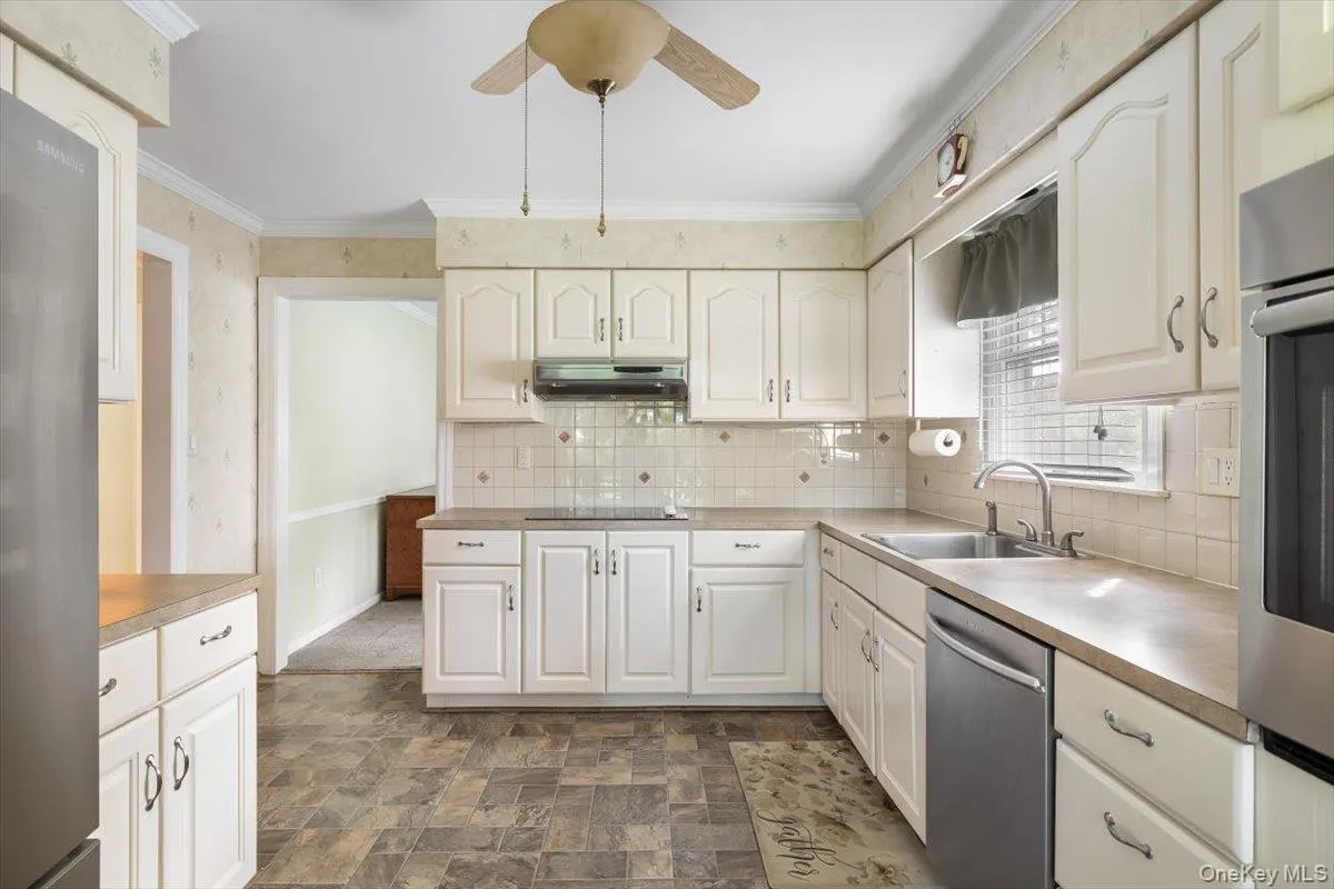 55 Standish Drive, Brookhaven, NY, 2 Bedrooms Bedrooms, 6 Rooms Rooms,2 BathroomsBathrooms,Residential,For Rent,Standish,0,1054180 55 Standish Drive, Brookhaven, NY, 2 Bedrooms Bedrooms, 6 Rooms Rooms,2 BathroomsBathrooms,Residential,For Rent,Standish,0,1054180