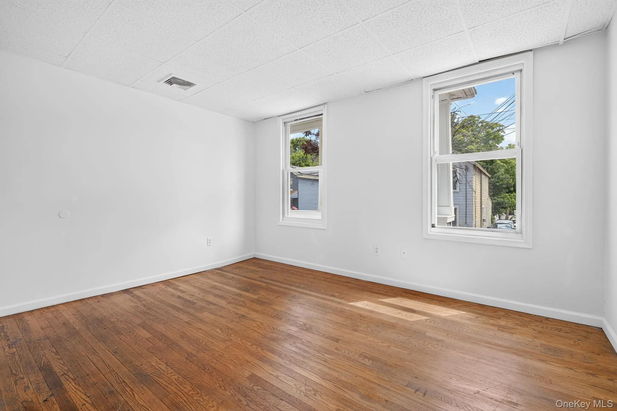 54 Gifford Avenue, Poughkeepsie, NY, 2 Bedrooms Bedrooms, 5 Rooms Rooms,1 BathroomBathrooms,Residential Lease,For Rent,Gifford,0,1054184 54 Gifford Avenue, Poughkeepsie, NY, 2 Bedrooms Bedrooms, 5 Rooms Rooms,1 BathroomBathrooms,Residential Lease,For Rent,Gifford,0,1054184