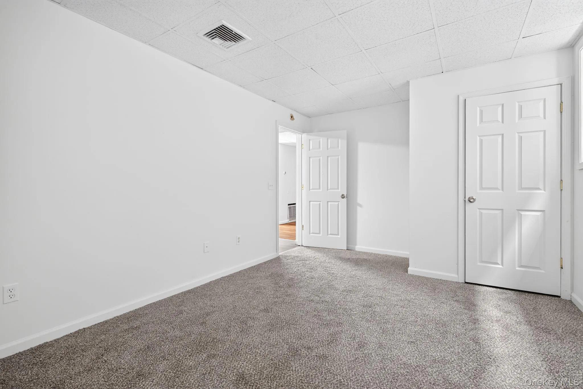 54 Gifford Avenue, Poughkeepsie, NY, 2 Bedrooms Bedrooms, 5 Rooms Rooms,1 BathroomBathrooms,Residential Lease,For Rent,Gifford,0,1054184 54 Gifford Avenue, Poughkeepsie, NY, 2 Bedrooms Bedrooms, 5 Rooms Rooms,1 BathroomBathrooms,Residential Lease,For Rent,Gifford,0,1054184