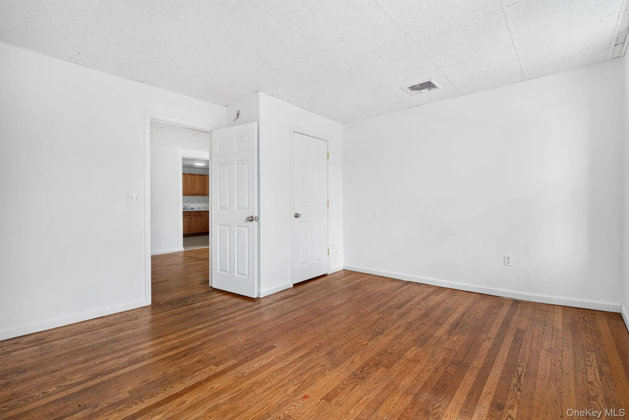 54 Gifford Avenue, Poughkeepsie, NY, 2 Bedrooms Bedrooms, 5 Rooms Rooms,1 BathroomBathrooms,Residential Lease,For Rent,Gifford,0,1054184 54 Gifford Avenue, Poughkeepsie, NY, 2 Bedrooms Bedrooms, 5 Rooms Rooms,1 BathroomBathrooms,Residential Lease,For Rent,Gifford,0,1054184