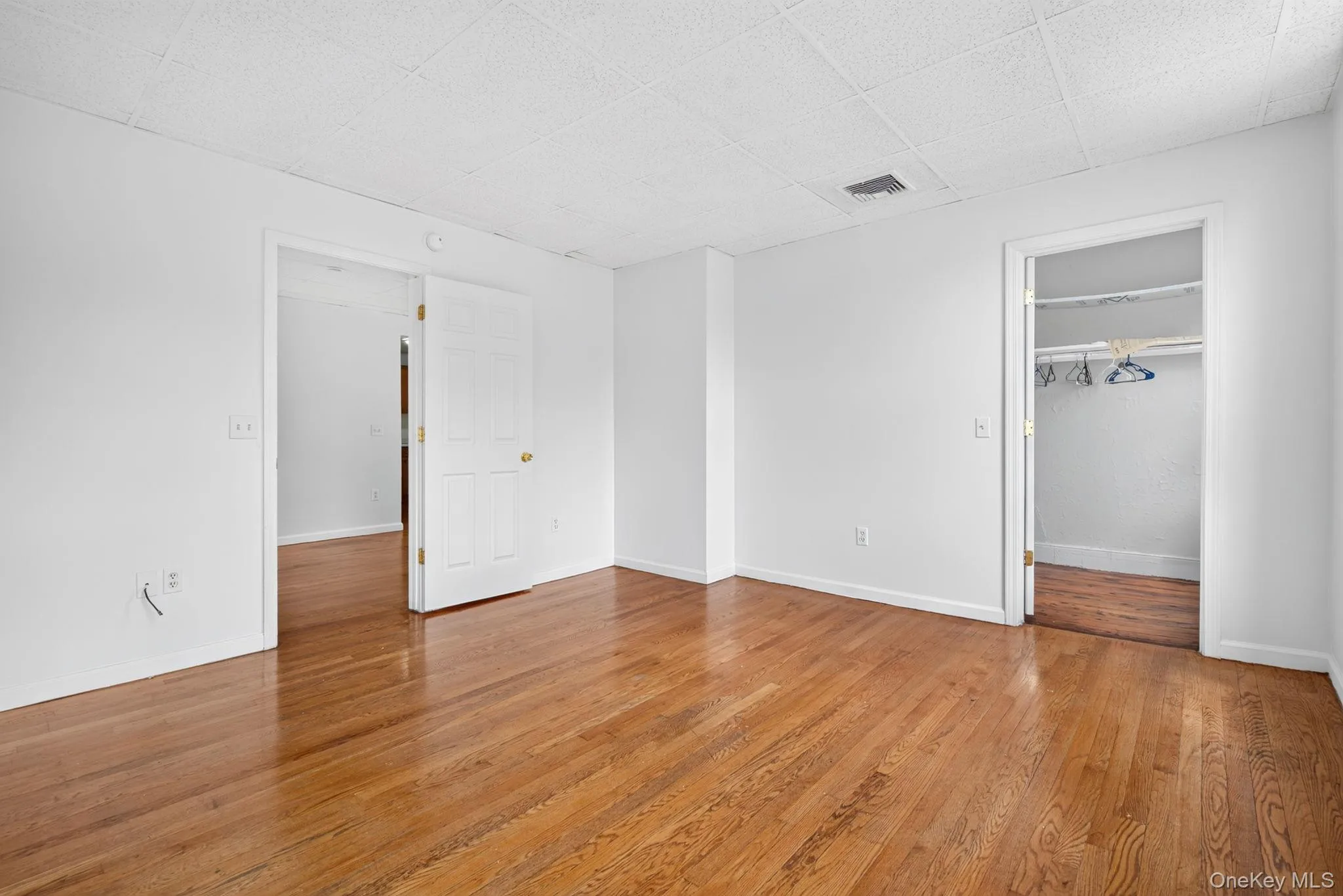 54 Gifford Avenue, Poughkeepsie, NY, 2 Bedrooms Bedrooms, 5 Rooms Rooms,1 BathroomBathrooms,Residential Lease,For Rent,Gifford,0,1054187 54 Gifford Avenue, Poughkeepsie, NY, 2 Bedrooms Bedrooms, 5 Rooms Rooms,1 BathroomBathrooms,Residential Lease,For Rent,Gifford,0,1054187