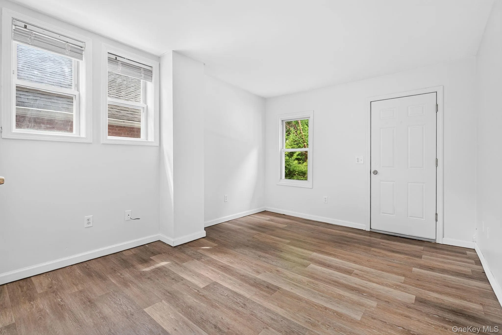 54 Gifford Avenue, Poughkeepsie, NY, 2 Bedrooms Bedrooms, 5 Rooms Rooms,1 BathroomBathrooms,Residential Lease,For Rent,Gifford,0,1054187 54 Gifford Avenue, Poughkeepsie, NY, 2 Bedrooms Bedrooms, 5 Rooms Rooms,1 BathroomBathrooms,Residential Lease,For Rent,Gifford,0,1054187
