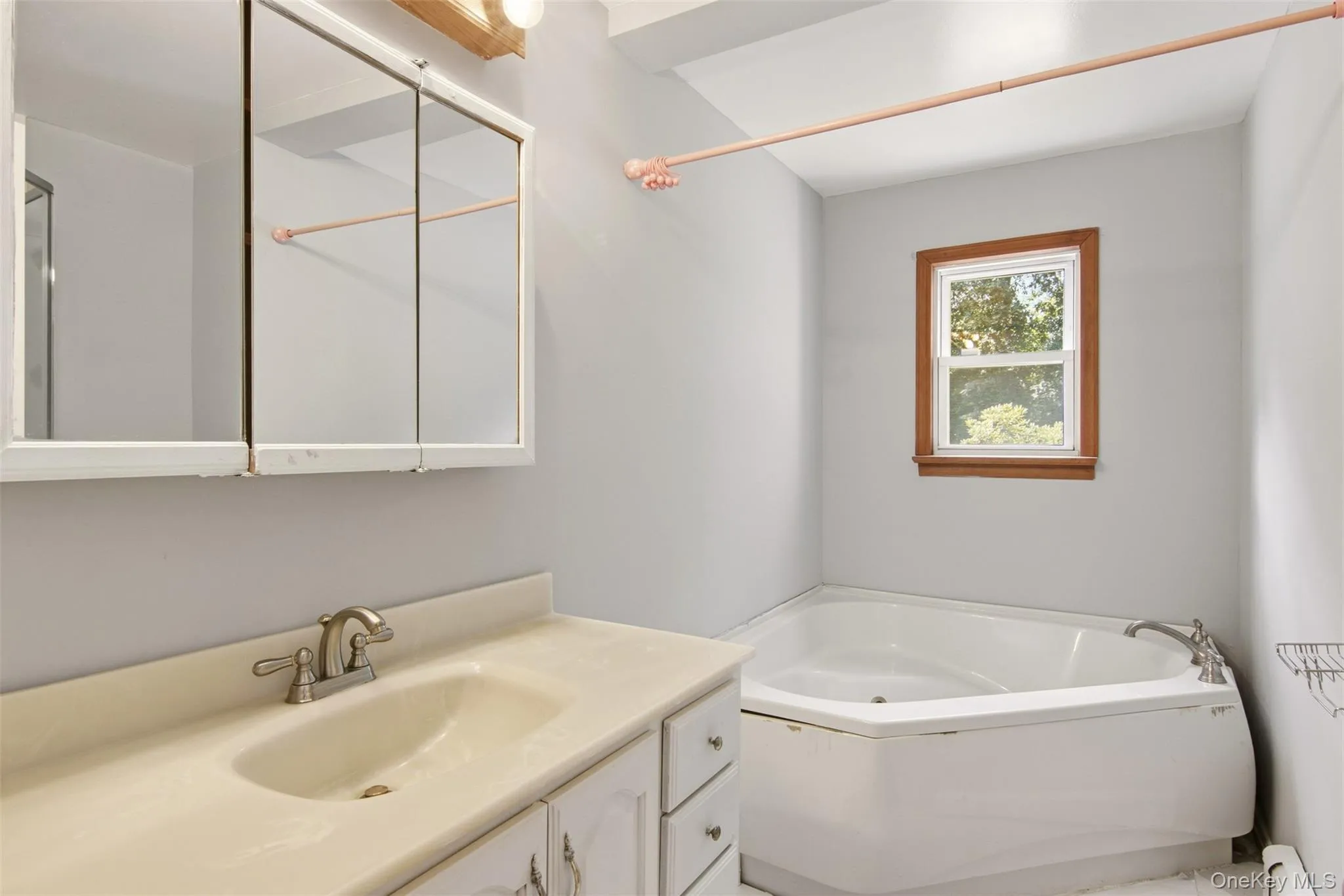 1726 Wad Riv Mnrvl Road, Riverhead, NY, 3 Bedrooms Bedrooms, 6 Rooms Rooms,1 BathroomBathrooms,Residential,For Rent,Wad Riv Mnrvl,0,1054190 1726 Wad Riv Mnrvl Road, Riverhead, NY, 3 Bedrooms Bedrooms, 6 Rooms Rooms,1 BathroomBathrooms,Residential,For Rent,Wad Riv Mnrvl,0,1054190
