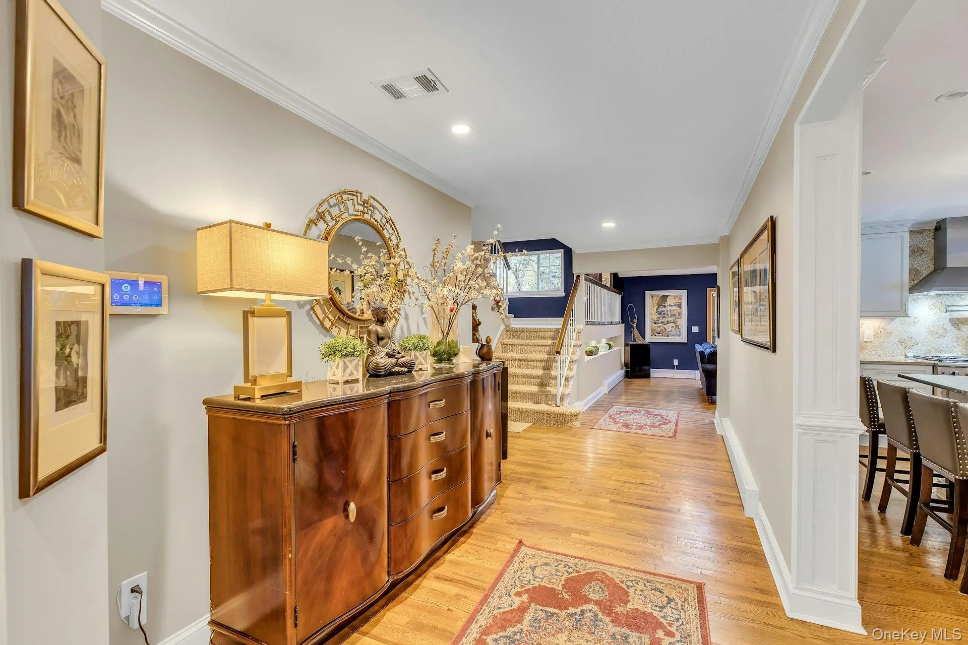 Spacious Entryway Spacious Entryway