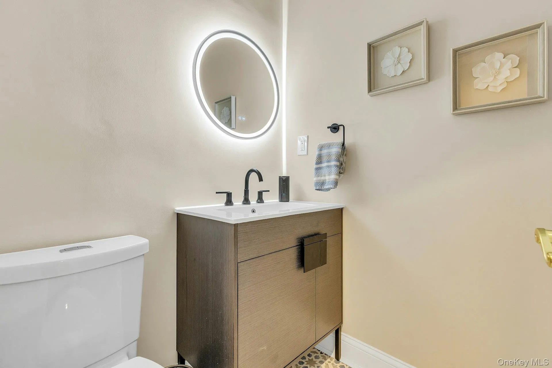 Powder Room on the first floor Powder Room on the first floor