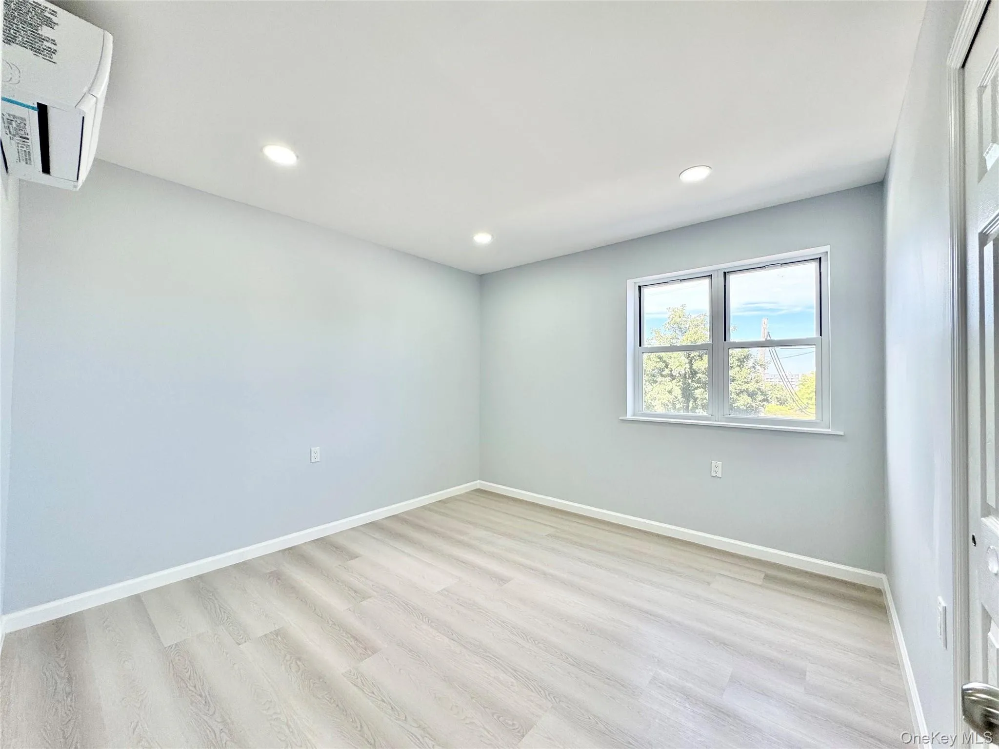 83-15 Grand Avenue, New York, NY, 2 Bedrooms Bedrooms, 4 Rooms Rooms,1 BathroomBathrooms,Residential Lease,For Rent,Grand,0,1054211 83-15 Grand Avenue, New York, NY, 2 Bedrooms Bedrooms, 4 Rooms Rooms,1 BathroomBathrooms,Residential Lease,For Rent,Grand,0,1054211