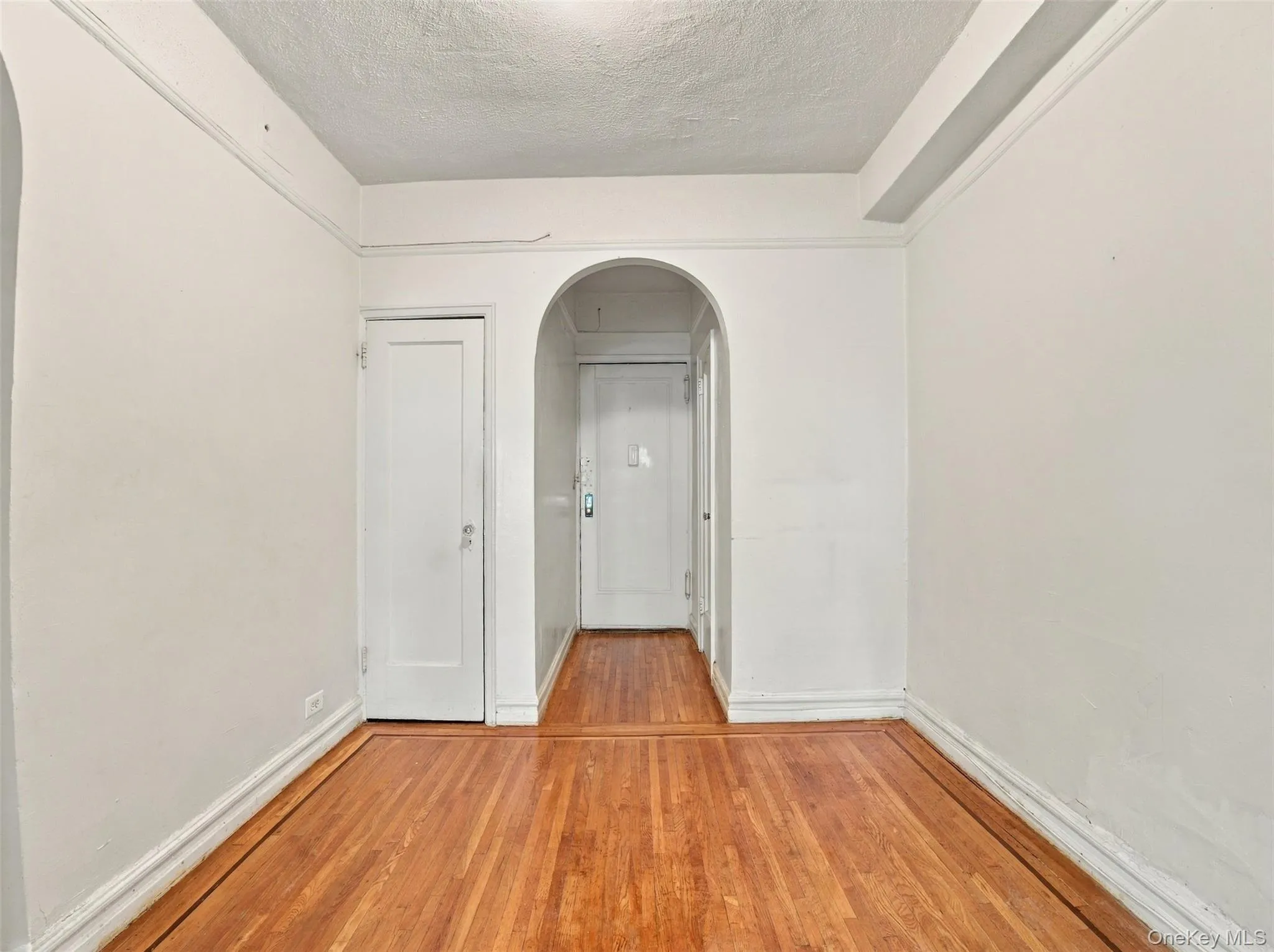 754 Brady Avenue, New York, NY, 2 Bedrooms Bedrooms, 5 Rooms Rooms,1 BathroomBathrooms,Residential,For Rent,Brady,0,1054217 754 Brady Avenue, New York, NY, 2 Bedrooms Bedrooms, 5 Rooms Rooms,1 BathroomBathrooms,Residential,For Rent,Brady,0,1054217