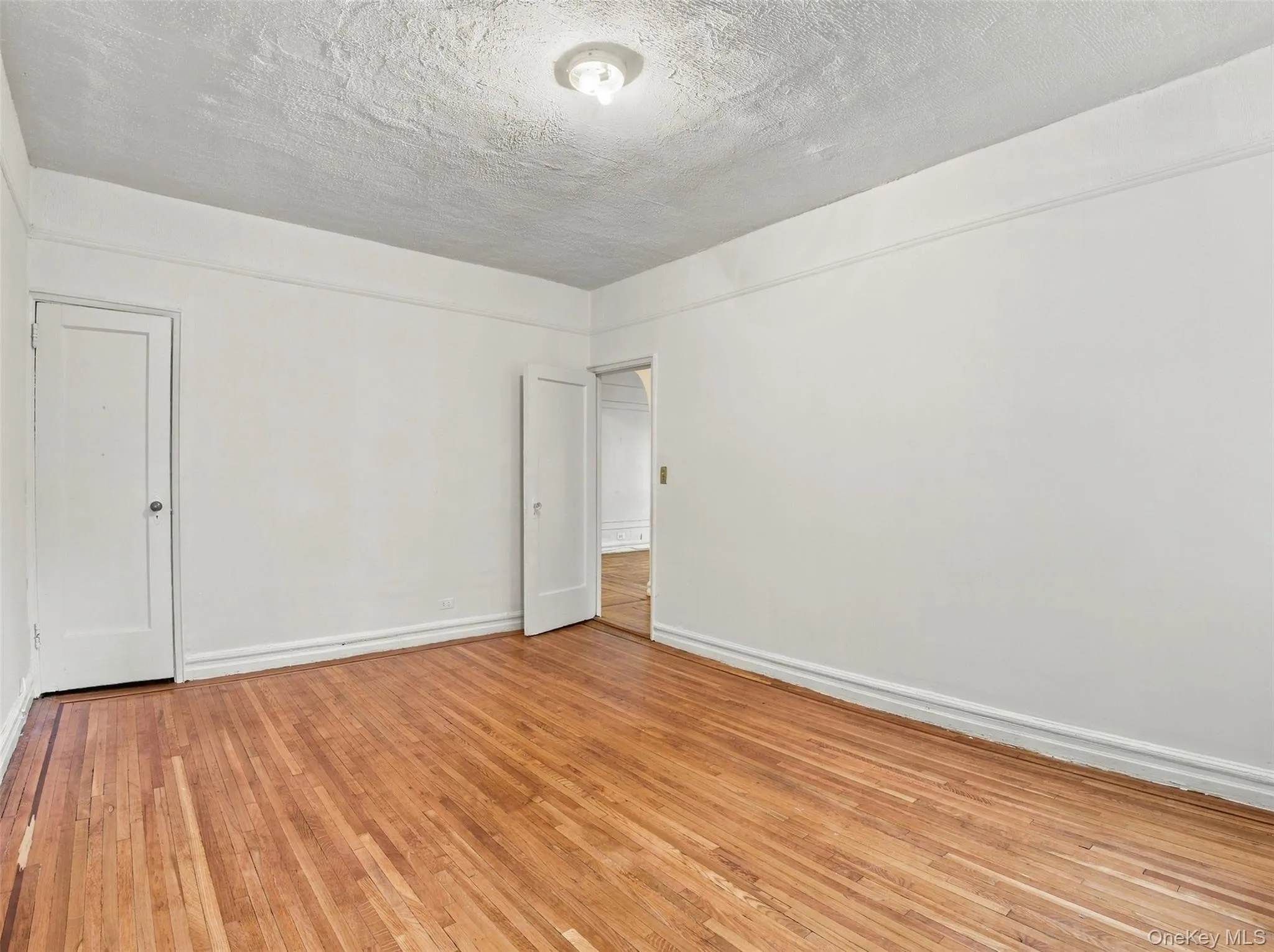 754 Brady Avenue, New York, NY, 2 Bedrooms Bedrooms, 5 Rooms Rooms,1 BathroomBathrooms,Residential,For Rent,Brady,0,1054217 754 Brady Avenue, New York, NY, 2 Bedrooms Bedrooms, 5 Rooms Rooms,1 BathroomBathrooms,Residential,For Rent,Brady,0,1054217