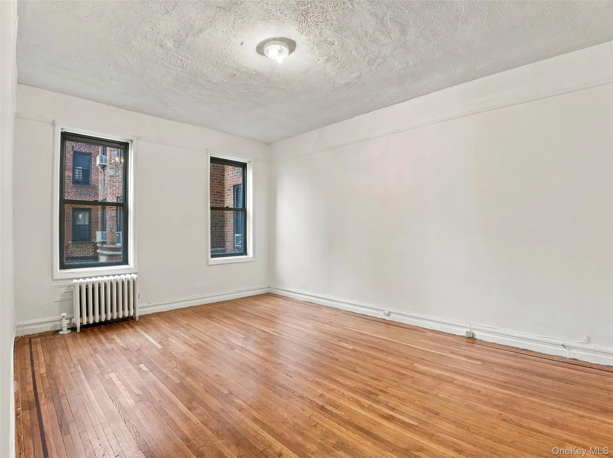 754 Brady Avenue, New York, NY, 2 Bedrooms Bedrooms, 5 Rooms Rooms,1 BathroomBathrooms,Residential,For Rent,Brady,0,1054217 754 Brady Avenue, New York, NY, 2 Bedrooms Bedrooms, 5 Rooms Rooms,1 BathroomBathrooms,Residential,For Rent,Brady,0,1054217