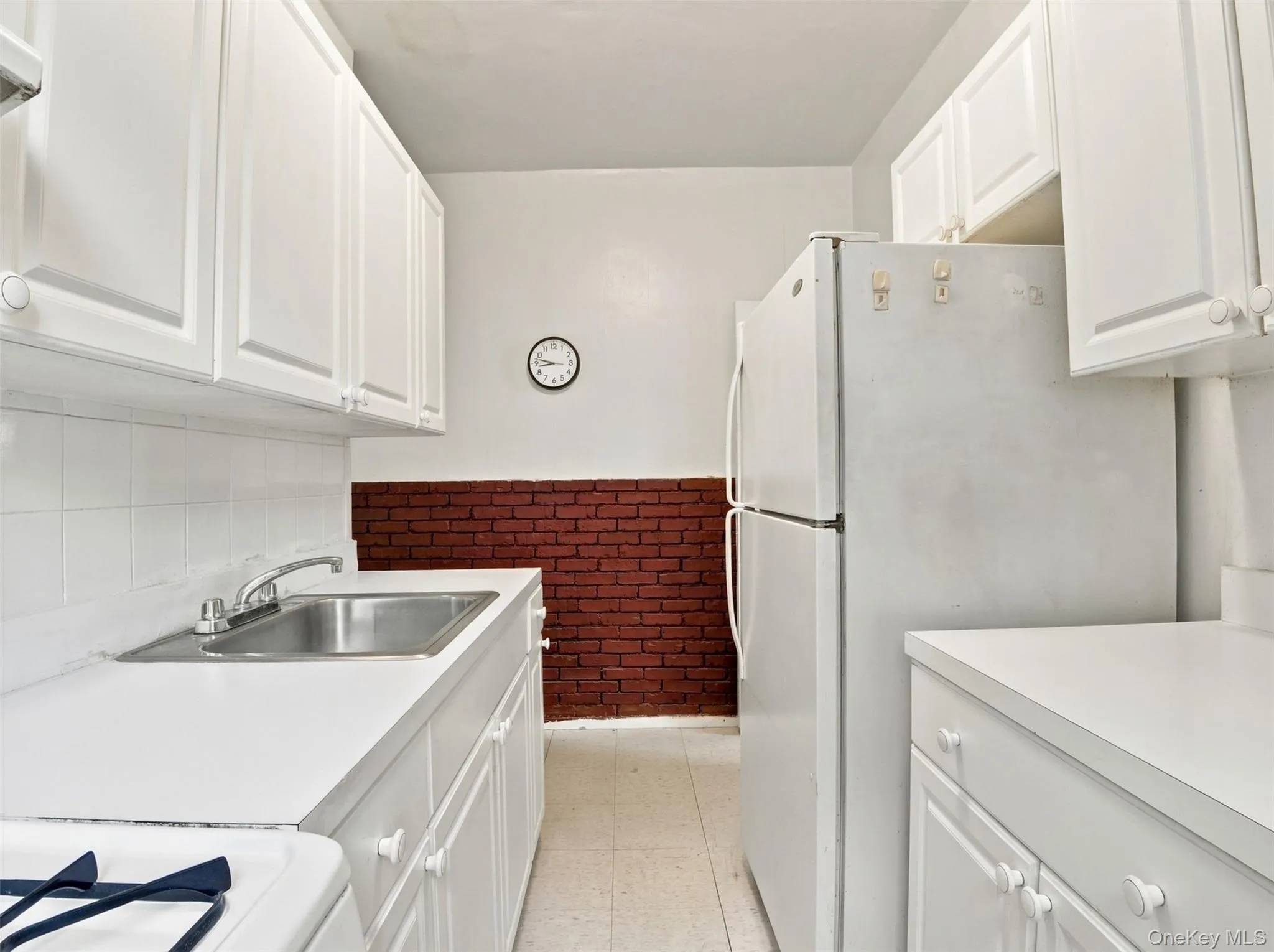 754 Brady Avenue, New York, NY, 2 Bedrooms Bedrooms, 5 Rooms Rooms,1 BathroomBathrooms,Residential,For Rent,Brady,0,1054217 754 Brady Avenue, New York, NY, 2 Bedrooms Bedrooms, 5 Rooms Rooms,1 BathroomBathrooms,Residential,For Rent,Brady,0,1054217