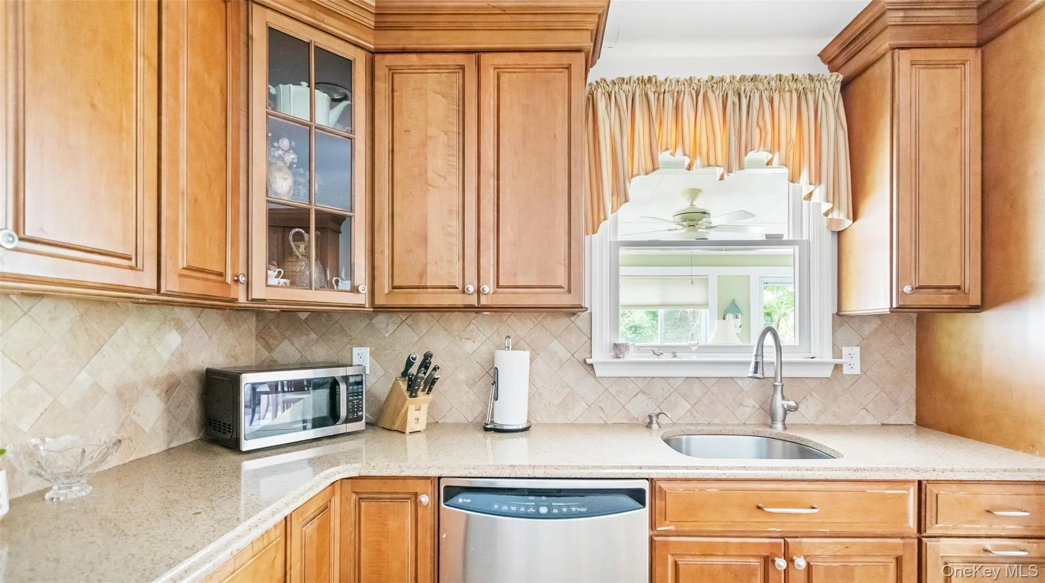 80 Evergreen Lane, Brookhaven, NY, 3 Bedrooms Bedrooms, 7 Rooms Rooms,2 BathroomsBathrooms,Residential,For Rent,Evergreen,0,1054225 80 Evergreen Lane, Brookhaven, NY, 3 Bedrooms Bedrooms, 7 Rooms Rooms,2 BathroomsBathrooms,Residential,For Rent,Evergreen,0,1054225