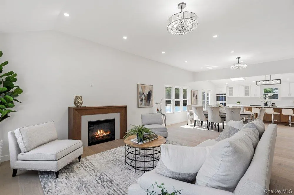 31 Seton Court, Oyster Bay, NY, 4 Bedrooms Bedrooms, 8 Rooms Rooms,4 BathroomsBathrooms,Residential,For Rent,Seton,0,1054231 31 Seton Court, Oyster Bay, NY, 4 Bedrooms Bedrooms, 8 Rooms Rooms,4 BathroomsBathrooms,Residential,For Rent,Seton,0,1054231