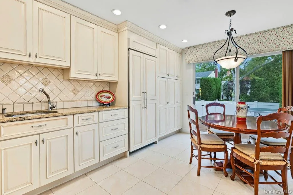 2039 Blanche Lane, Hempstead, NY, 4 Bedrooms Bedrooms, 9 Rooms Rooms,2 BathroomsBathrooms,Residential,For Rent,Blanche,0,1054235 2039 Blanche Lane, Hempstead, NY, 4 Bedrooms Bedrooms, 9 Rooms Rooms,2 BathroomsBathrooms,Residential,For Rent,Blanche,0,1054235