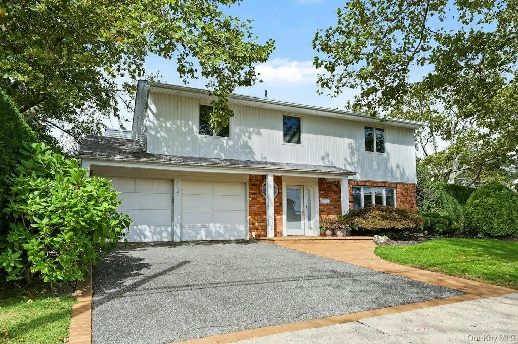 2039 Blanche Lane, Hempstead, NY, 4 Bedrooms Bedrooms, 9 Rooms Rooms,2 BathroomsBathrooms,Residential,For Rent,Blanche,0,1054235 2039 Blanche Lane, Hempstead, NY, 4 Bedrooms Bedrooms, 9 Rooms Rooms,2 BathroomsBathrooms,Residential,For Rent,Blanche,0,1054235
