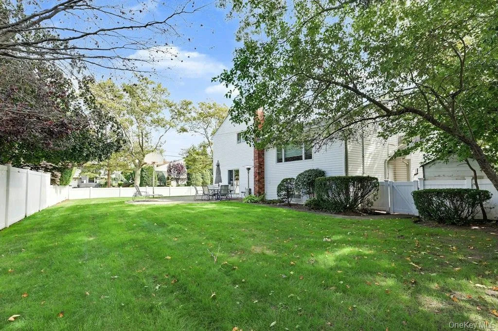 2039 Blanche Lane, Hempstead, NY, 4 Bedrooms Bedrooms, 9 Rooms Rooms,2 BathroomsBathrooms,Residential,For Rent,Blanche,0,1054235 2039 Blanche Lane, Hempstead, NY, 4 Bedrooms Bedrooms, 9 Rooms Rooms,2 BathroomsBathrooms,Residential,For Rent,Blanche,0,1054235
