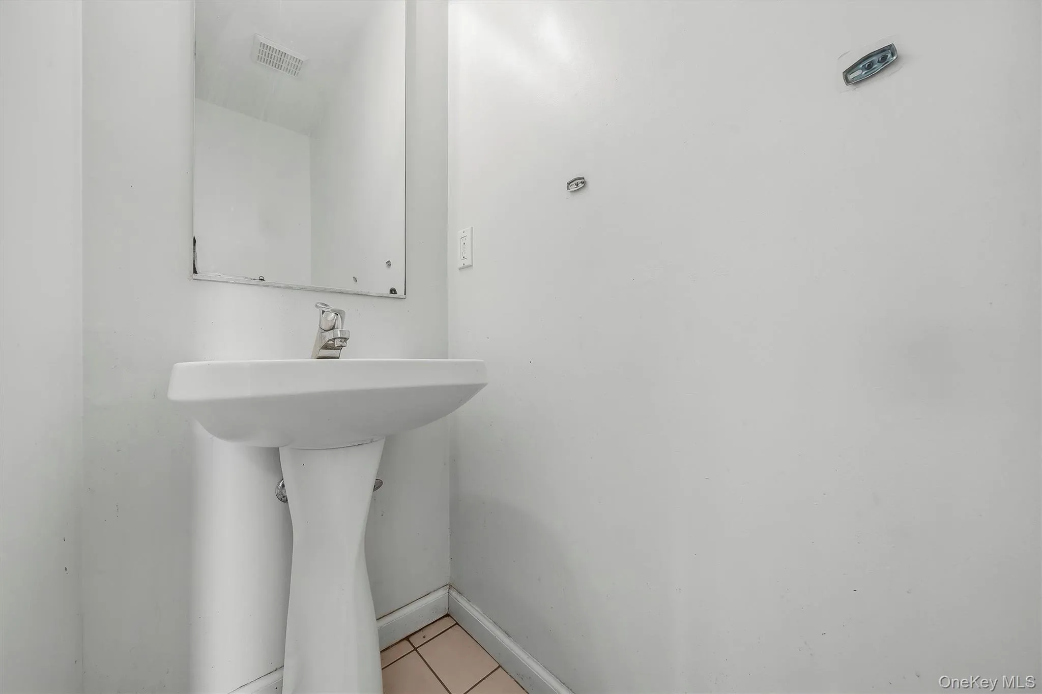 4 Lindsey Road, Warwick (town), NY, 3 Bedrooms Bedrooms, 8 Rooms Rooms,2 BathroomsBathrooms,Residential,For Rent,Lindsey,0,1054237 4 Lindsey Road, Warwick (town), NY, 3 Bedrooms Bedrooms, 8 Rooms Rooms,2 BathroomsBathrooms,Residential,For Rent,Lindsey,0,1054237