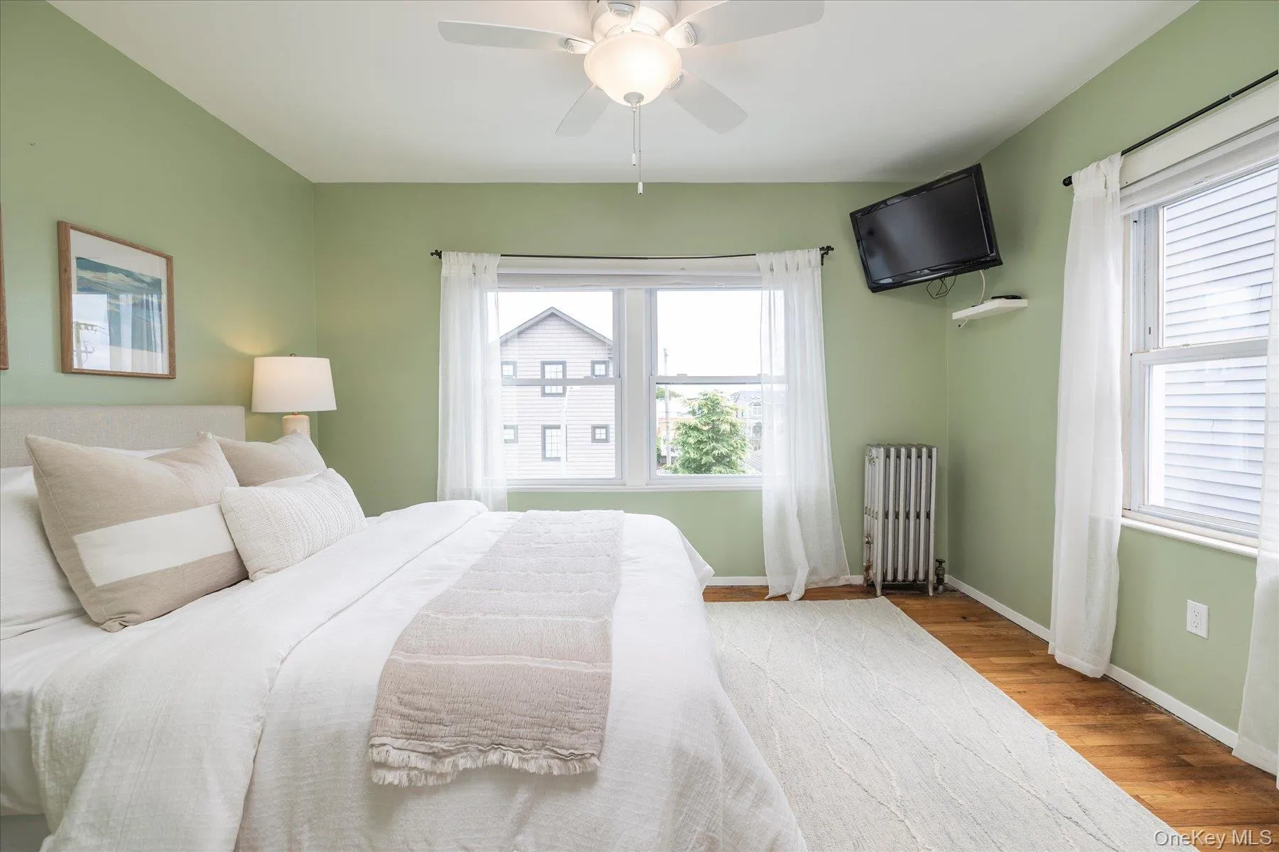 Large primary bedroom Large primary bedroom