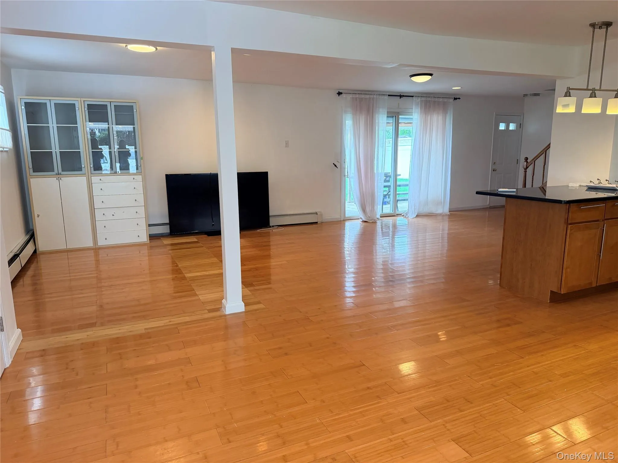 4 Carriage Ln, Hempstead, NY, 4 Bedrooms Bedrooms, 8 Rooms Rooms,2 BathroomsBathrooms,Residential Lease,For Rent,Ln,0,1054258 4 Carriage Ln, Hempstead, NY, 4 Bedrooms Bedrooms, 8 Rooms Rooms,2 BathroomsBathrooms,Residential Lease,For Rent,Ln,0,1054258