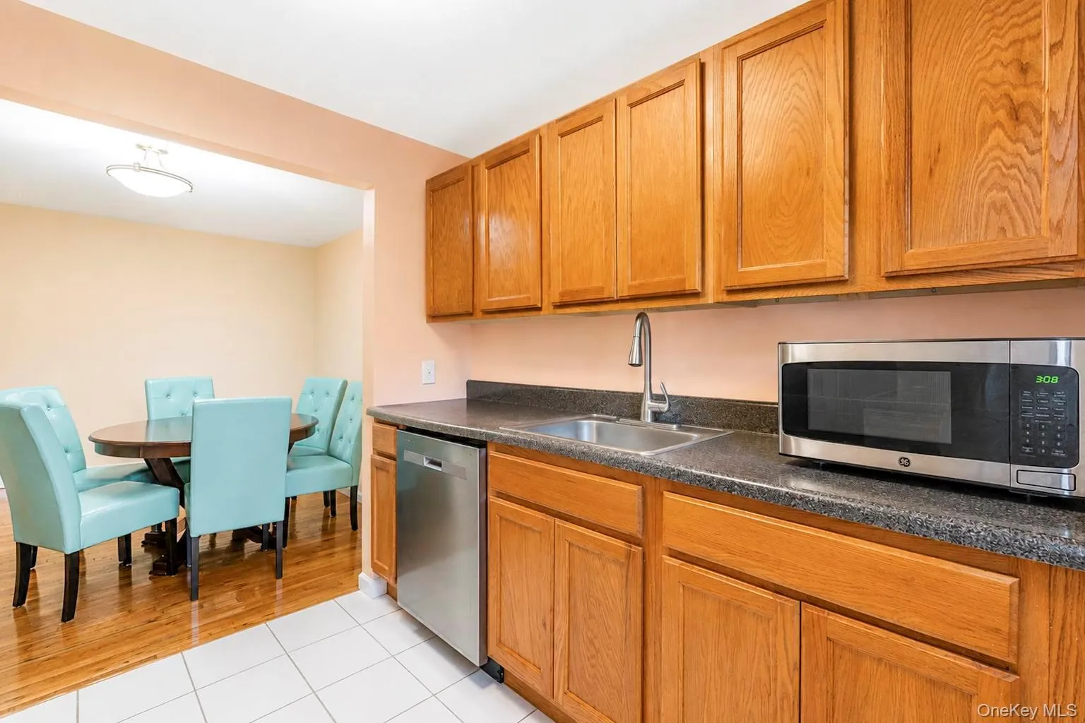 2439 Union Boulevard, Islip, NY, 1 Bedroom Bedrooms, 4 Rooms Rooms,1 BathroomBathrooms,Residential,For Rent,Union,0,1054259 2439 Union Boulevard, Islip, NY, 1 Bedroom Bedrooms, 4 Rooms Rooms,1 BathroomBathrooms,Residential,For Rent,Union,0,1054259