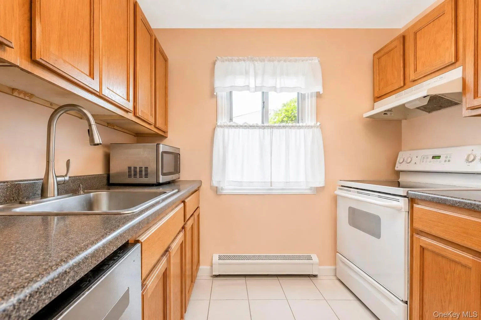 2439 Union Boulevard, Islip, NY, 1 Bedroom Bedrooms, 4 Rooms Rooms,1 BathroomBathrooms,Residential,For Rent,Union,0,1054259 2439 Union Boulevard, Islip, NY, 1 Bedroom Bedrooms, 4 Rooms Rooms,1 BathroomBathrooms,Residential,For Rent,Union,0,1054259