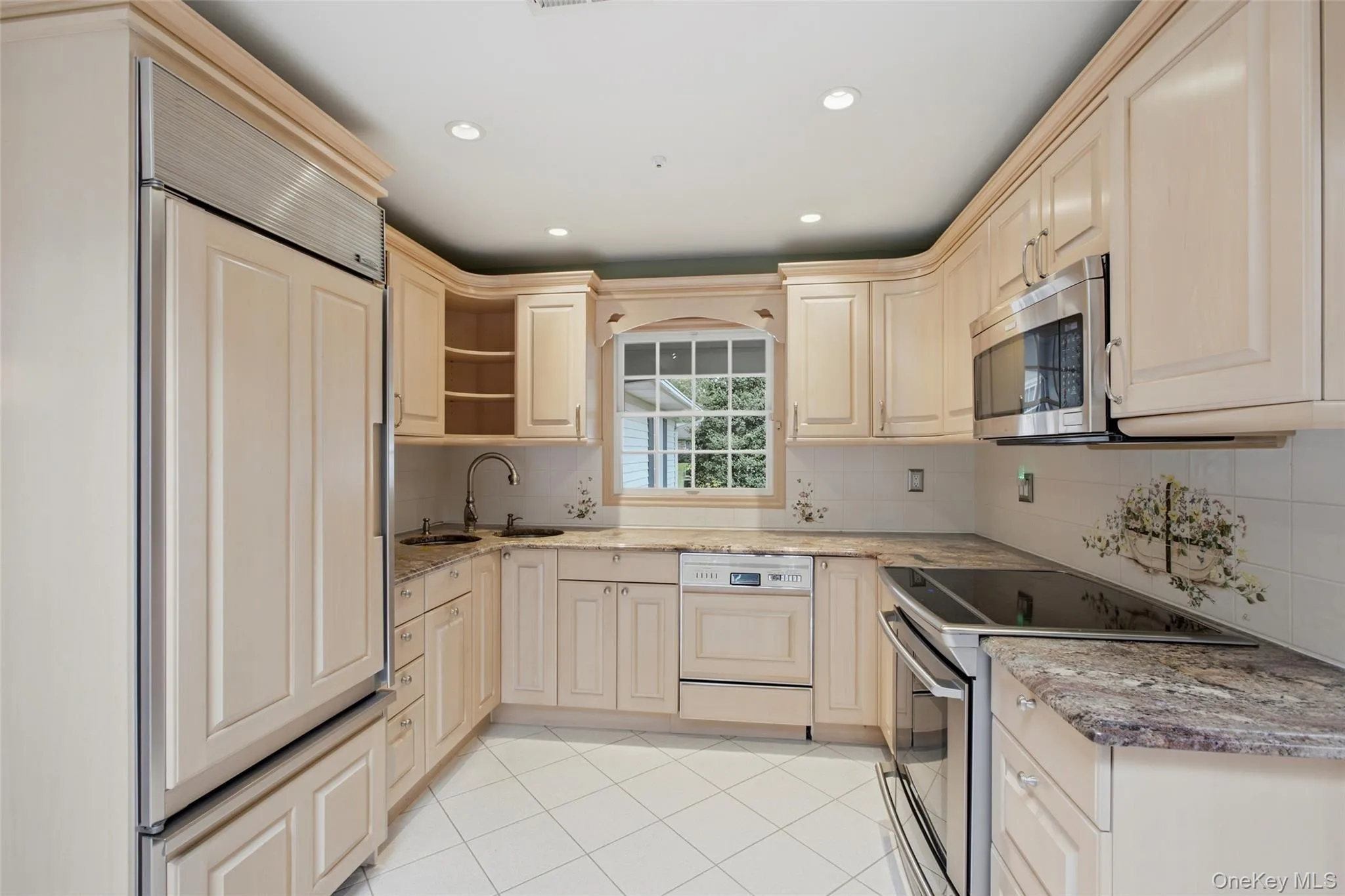 7 Franko Lane, Brookhaven, NY, 3 Bedrooms Bedrooms, 7 Rooms Rooms,2 BathroomsBathrooms,Residential,For Rent,Franko,0,1054269 7 Franko Lane, Brookhaven, NY, 3 Bedrooms Bedrooms, 7 Rooms Rooms,2 BathroomsBathrooms,Residential,For Rent,Franko,0,1054269