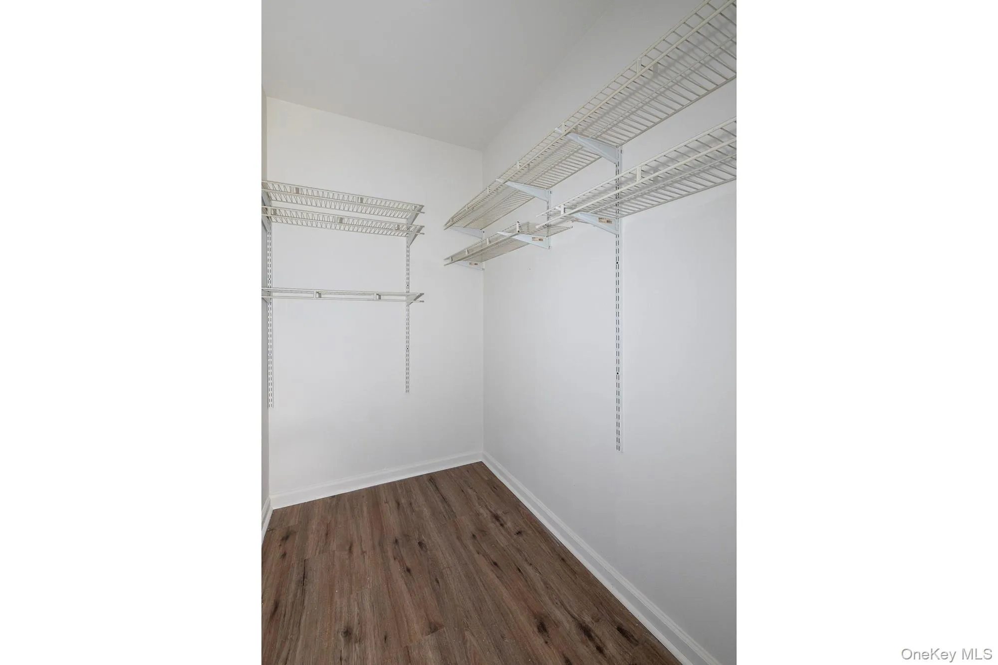 3 Willowbrook Road, Islip, NY, 1 Bedroom Bedrooms, 3 Rooms Rooms,1 BathroomBathrooms,Residential Lease,For Rent,Willowbrook,0,1054274 3 Willowbrook Road, Islip, NY, 1 Bedroom Bedrooms, 3 Rooms Rooms,1 BathroomBathrooms,Residential Lease,For Rent,Willowbrook,0,1054274