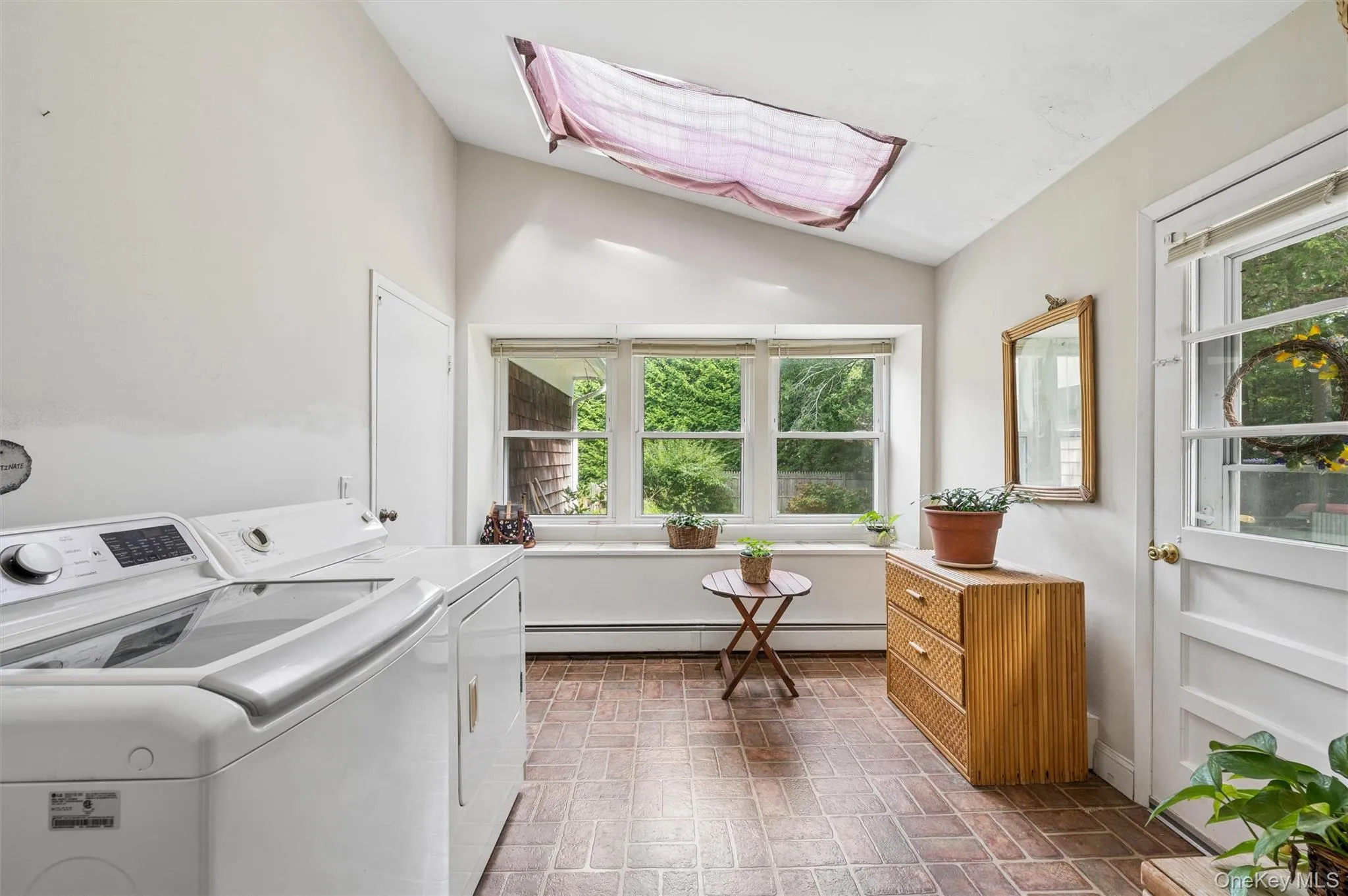 6 Turtle Pond Road, Southampton, NY, 4 Bedrooms Bedrooms, 5 Rooms Rooms,2 BathroomsBathrooms,Residential,For Rent,Turtle Pond,0,1054275 6 Turtle Pond Road, Southampton, NY, 4 Bedrooms Bedrooms, 5 Rooms Rooms,2 BathroomsBathrooms,Residential,For Rent,Turtle Pond,0,1054275