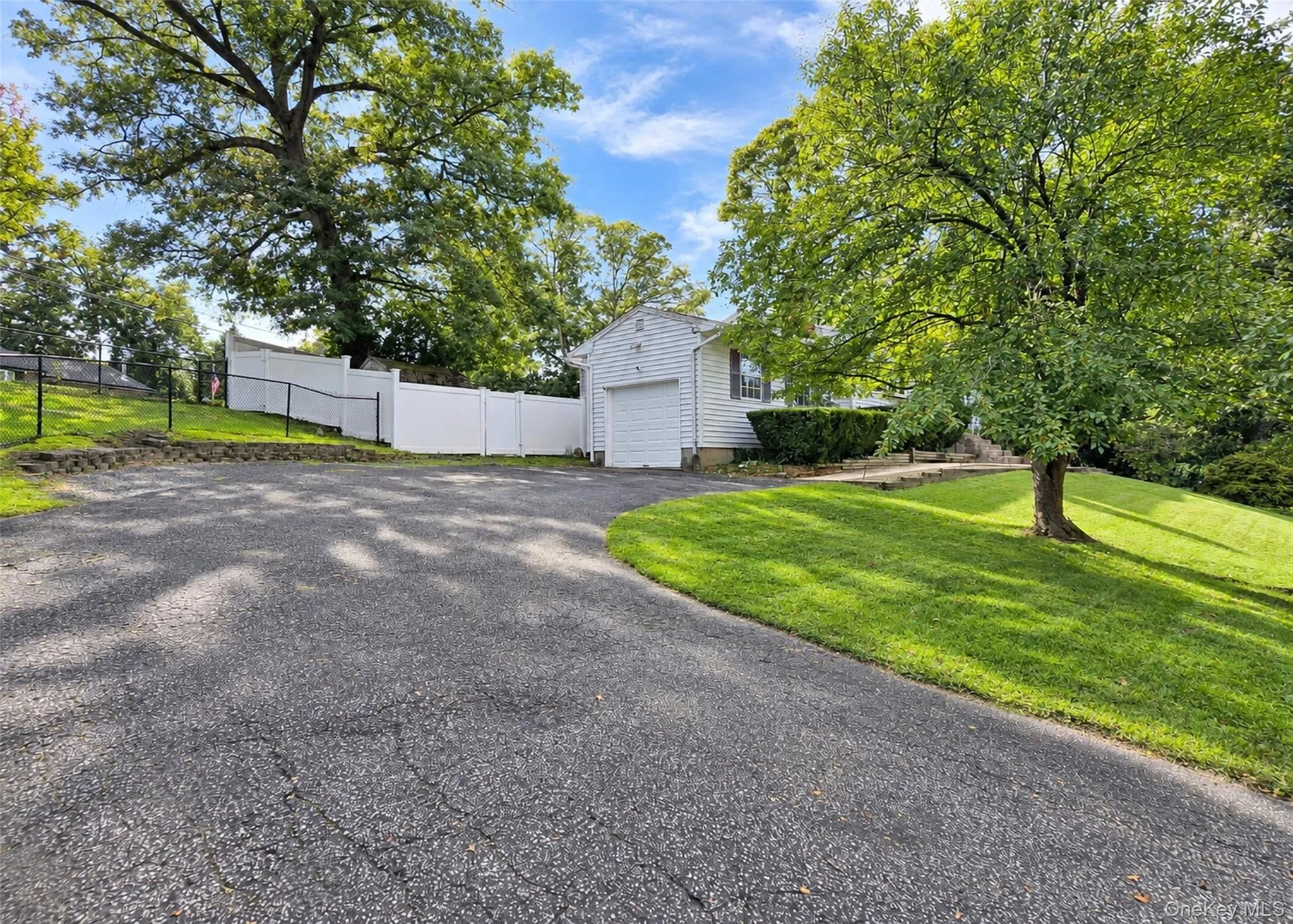 2 Renwick Road, Brookhaven, NY, 3 Bedrooms Bedrooms, 7 Rooms Rooms,2 BathroomsBathrooms,Residential,For Rent,Renwick,0,1054287 2 Renwick Road, Brookhaven, NY, 3 Bedrooms Bedrooms, 7 Rooms Rooms,2 BathroomsBathrooms,Residential,For Rent,Renwick,0,1054287