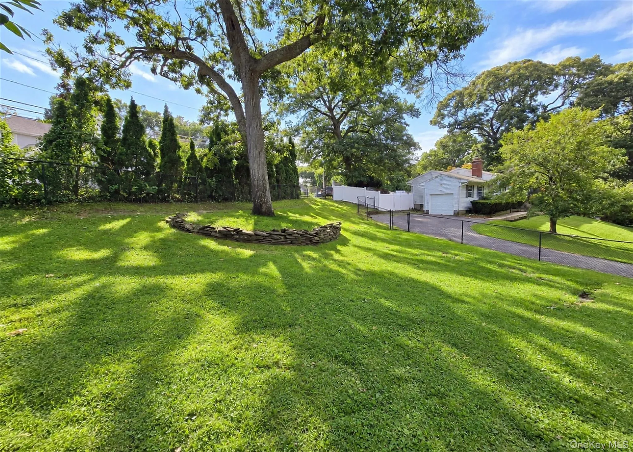 2 Renwick Road, Brookhaven, NY, 3 Bedrooms Bedrooms, 7 Rooms Rooms,2 BathroomsBathrooms,Residential,For Rent,Renwick,0,1054287 2 Renwick Road, Brookhaven, NY, 3 Bedrooms Bedrooms, 7 Rooms Rooms,2 BathroomsBathrooms,Residential,For Rent,Renwick,0,1054287