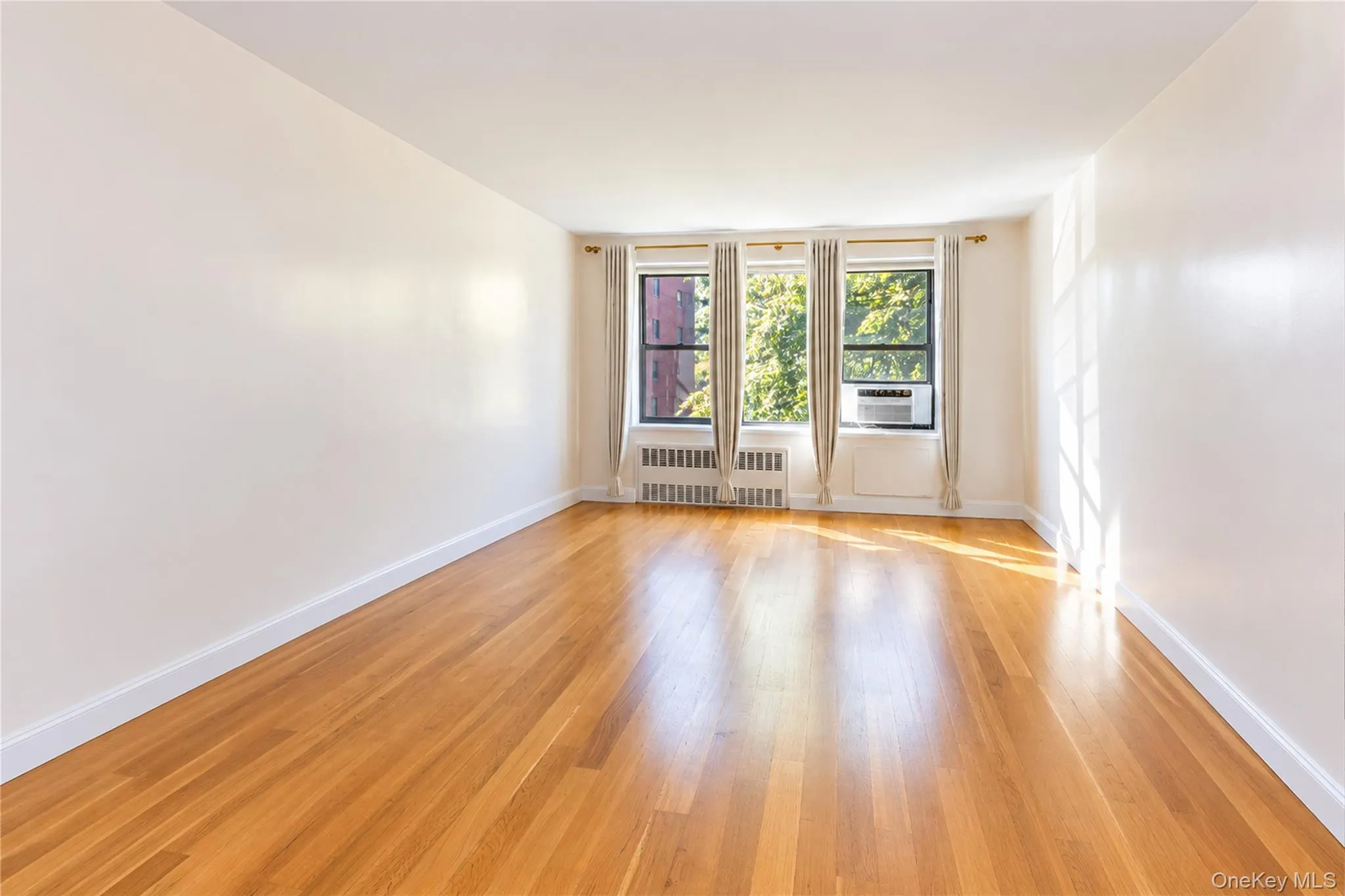 3215 Arlington Avenue, New York, NY, 1 Bedroom Bedrooms, 3 Rooms Rooms,1 BathroomBathrooms,Residential,For Rent,Arlington,0,1054290 3215 Arlington Avenue, New York, NY, 1 Bedroom Bedrooms, 3 Rooms Rooms,1 BathroomBathrooms,Residential,For Rent,Arlington,0,1054290