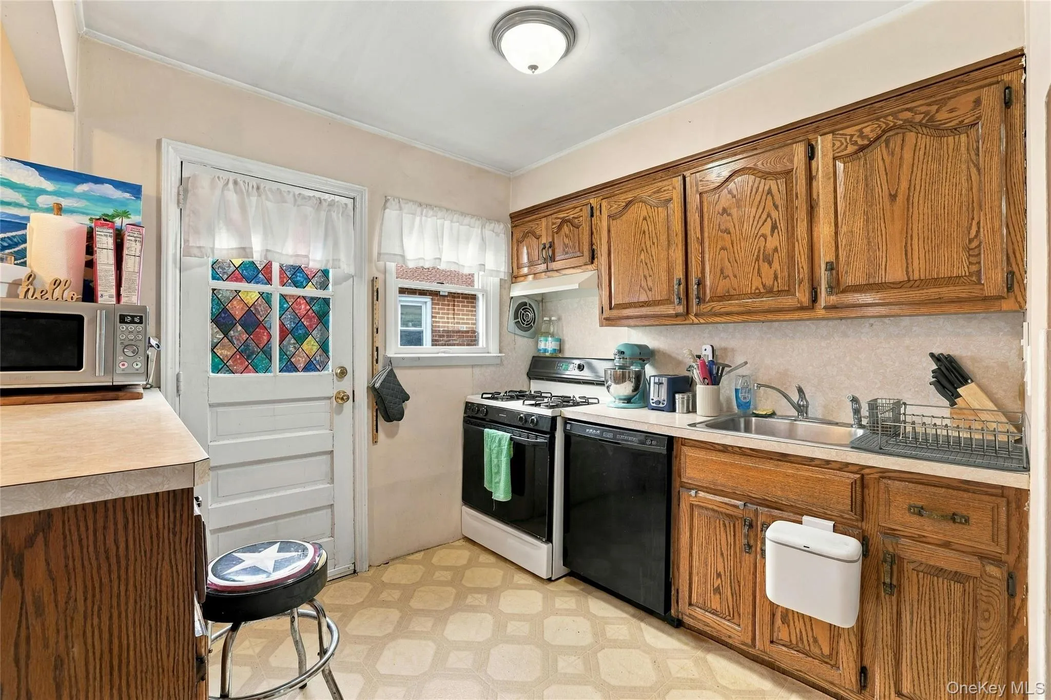 7954 264th Street, New York, NY, 4 Bedrooms Bedrooms, 6 Rooms Rooms,2 BathroomsBathrooms,Residential,For Rent,264th,0,1054291 7954 264th Street, New York, NY, 4 Bedrooms Bedrooms, 6 Rooms Rooms,2 BathroomsBathrooms,Residential,For Rent,264th,0,1054291
