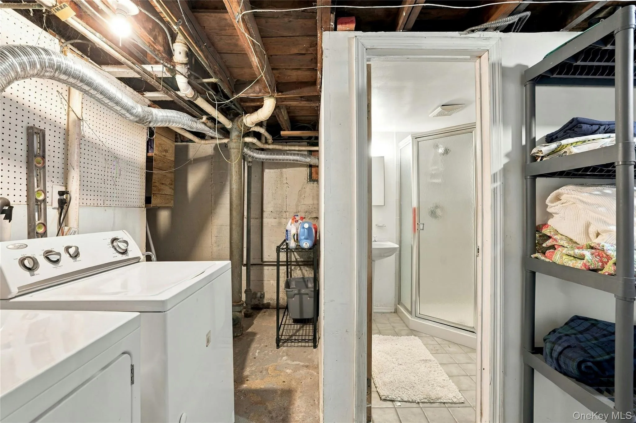 7954 264th Street, New York, NY, 4 Bedrooms Bedrooms, 6 Rooms Rooms,2 BathroomsBathrooms,Residential,For Rent,264th,0,1054291 7954 264th Street, New York, NY, 4 Bedrooms Bedrooms, 6 Rooms Rooms,2 BathroomsBathrooms,Residential,For Rent,264th,0,1054291